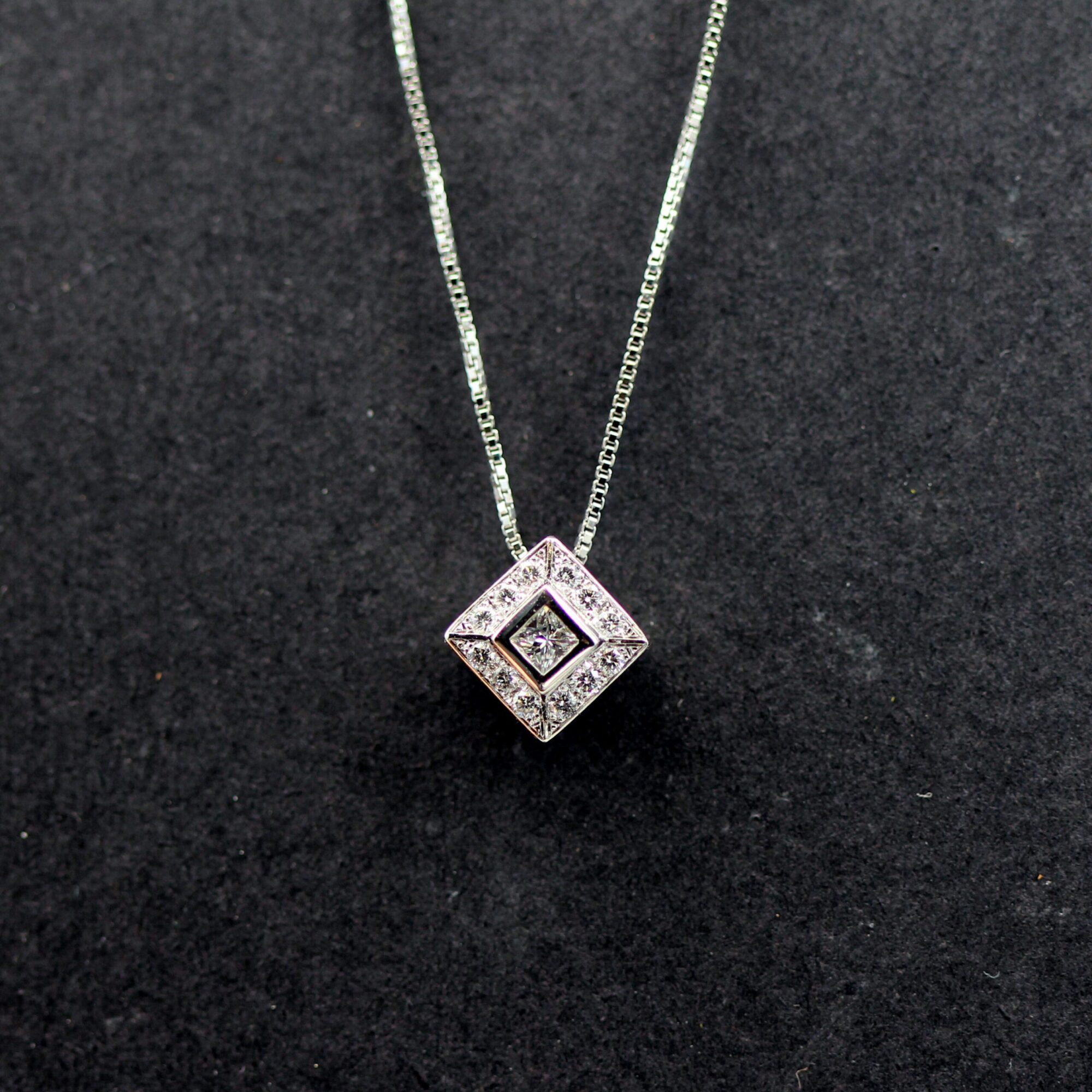 Anna Gioielli Classici Pendente Square Oro Bianco Diamante Princess
