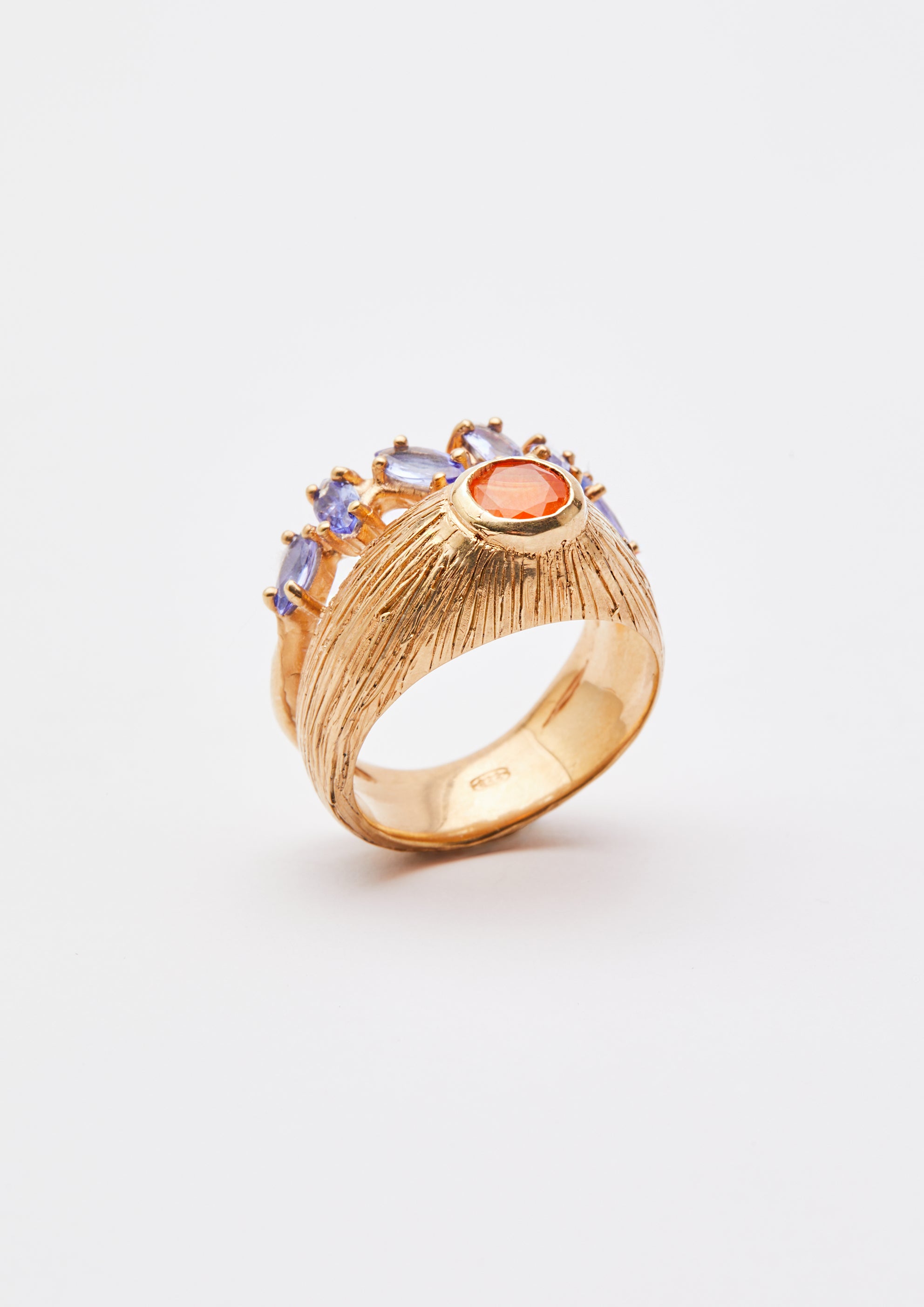 Voodoo Jewels Bold Shapes Peri anello corniola tanzanite oro
