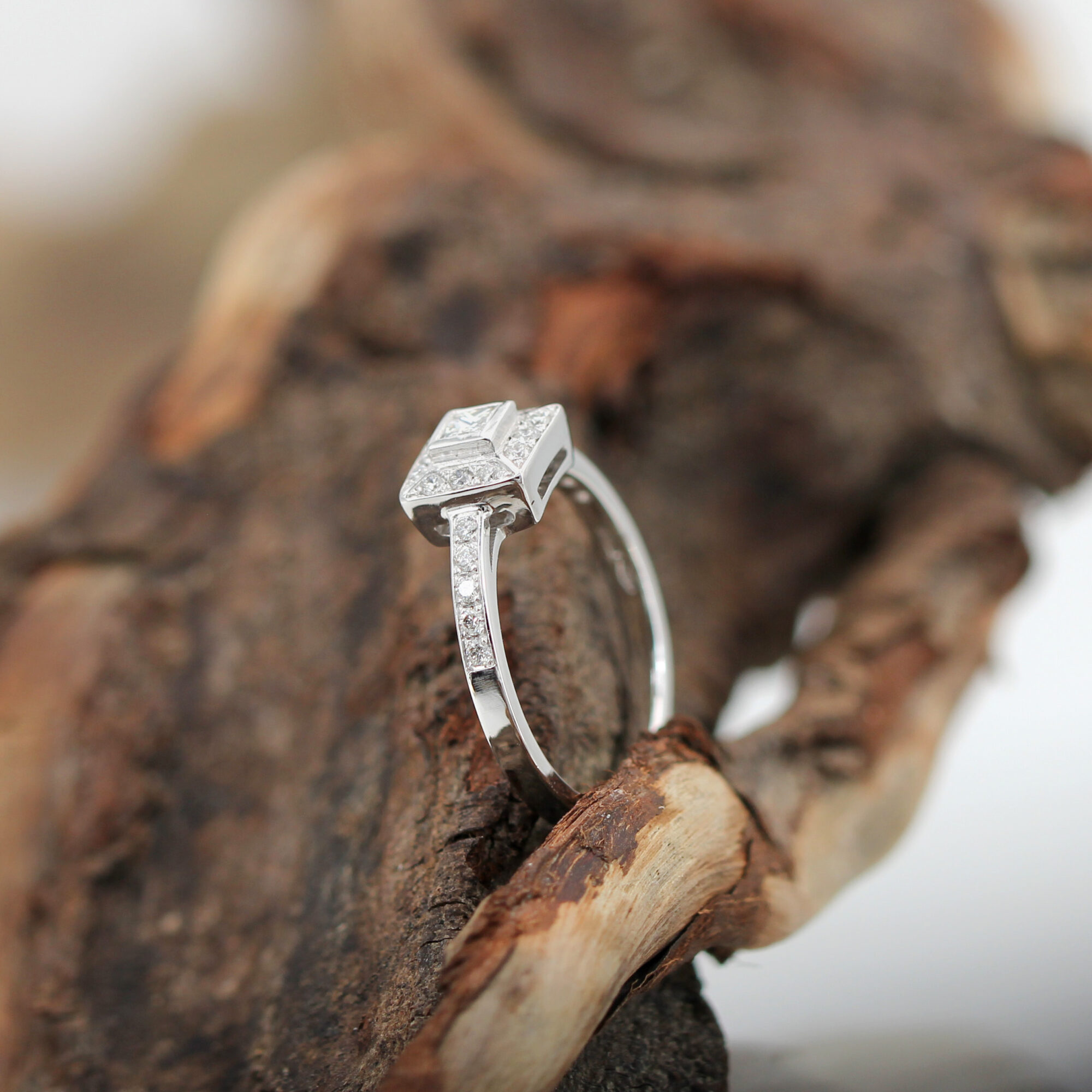 Anna Gioielli Square anello oro bianco diamante Princess halo