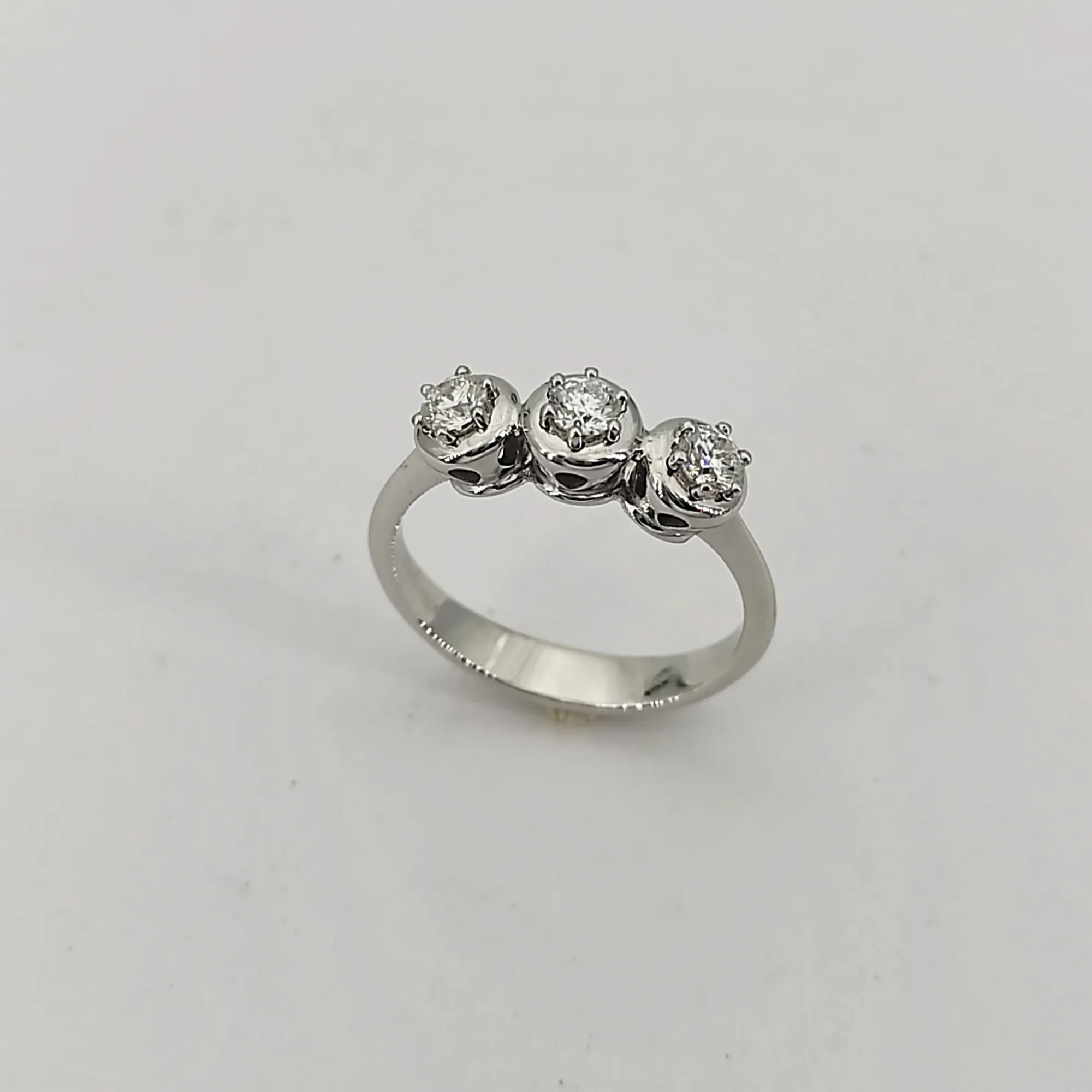 Anna Gioielli Classici anello trilogy oro bianco 3 diamanti 0.45ct