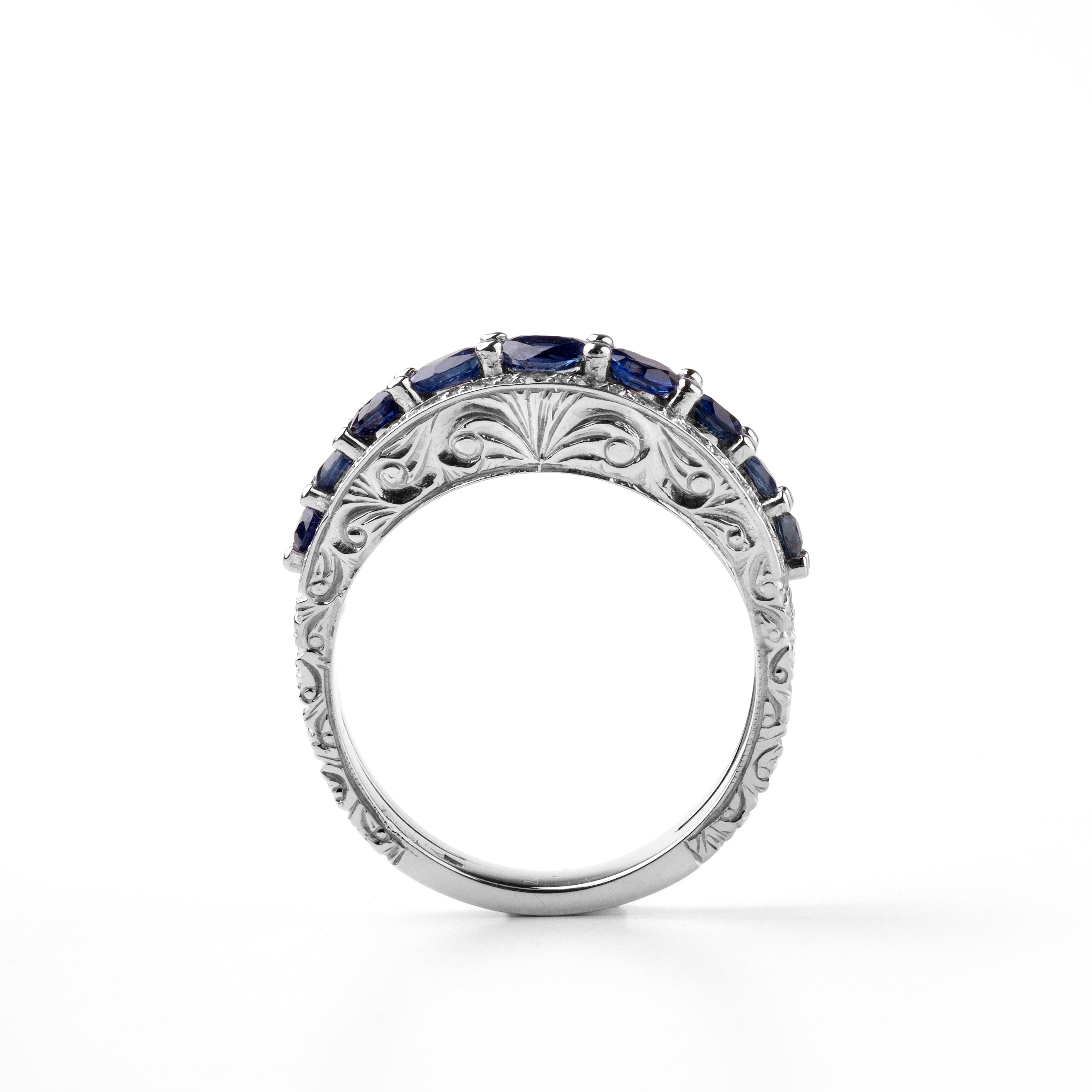 Noi Gioielli Ornato anello oro bianco zaffiro blu diamanti