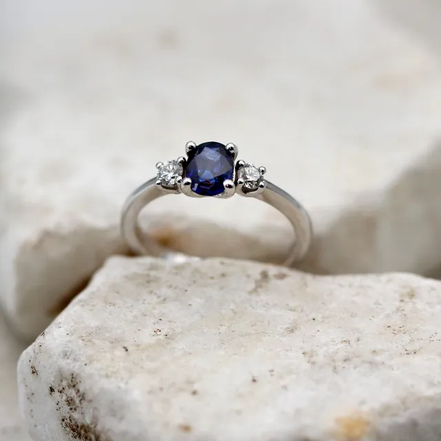 Anna Gioielli Classici anello oro zaffiro ovale diamanti