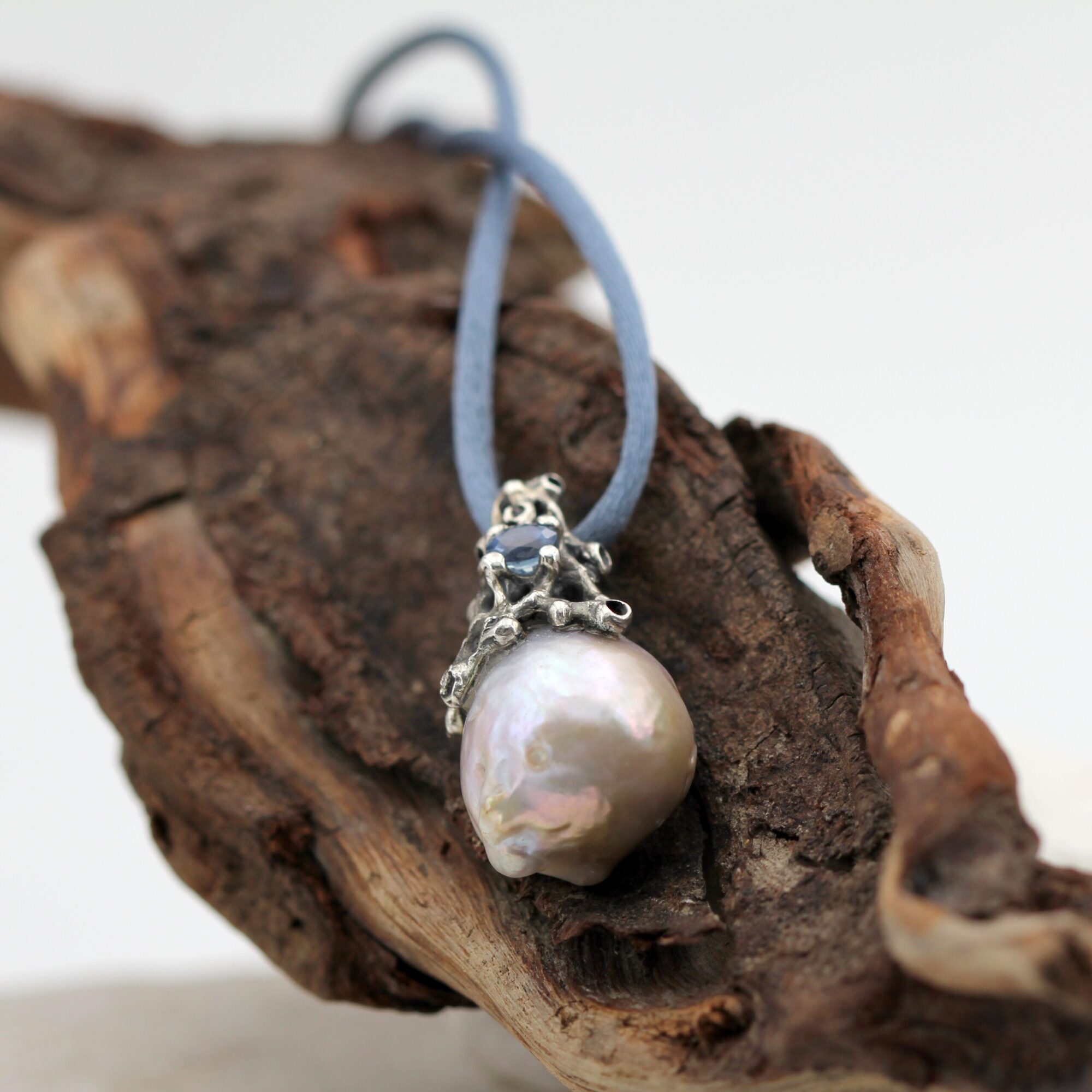 Anna Gioielli Marte pendente argento zaffiro perla barocca 31 mm