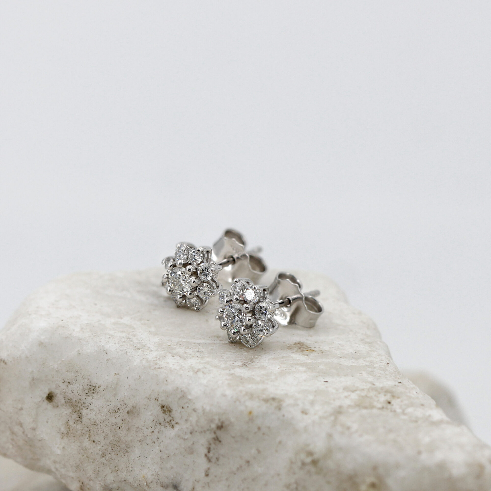 Anna Gioielli Classici Orecchini Margherita Oro Diamanti 8,3 mm