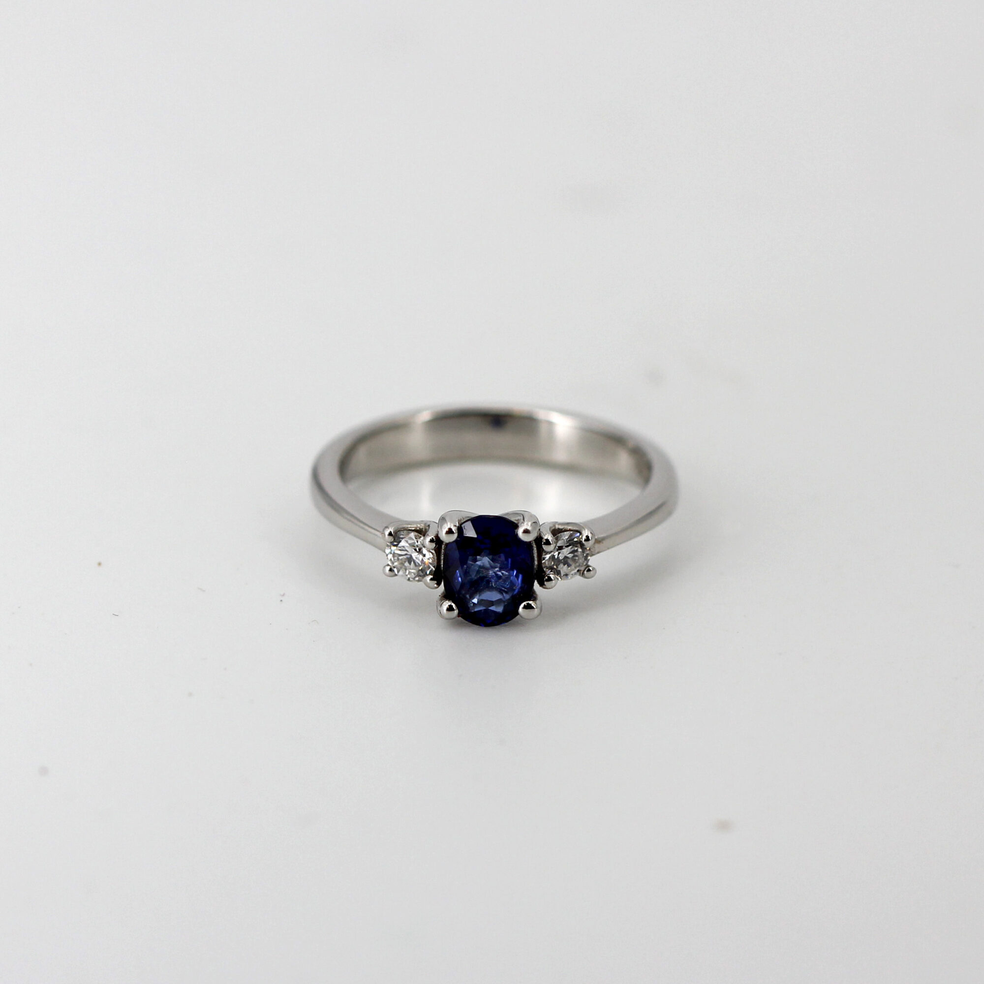Anna Gioielli Classici anello oro zaffiro ovale diamanti