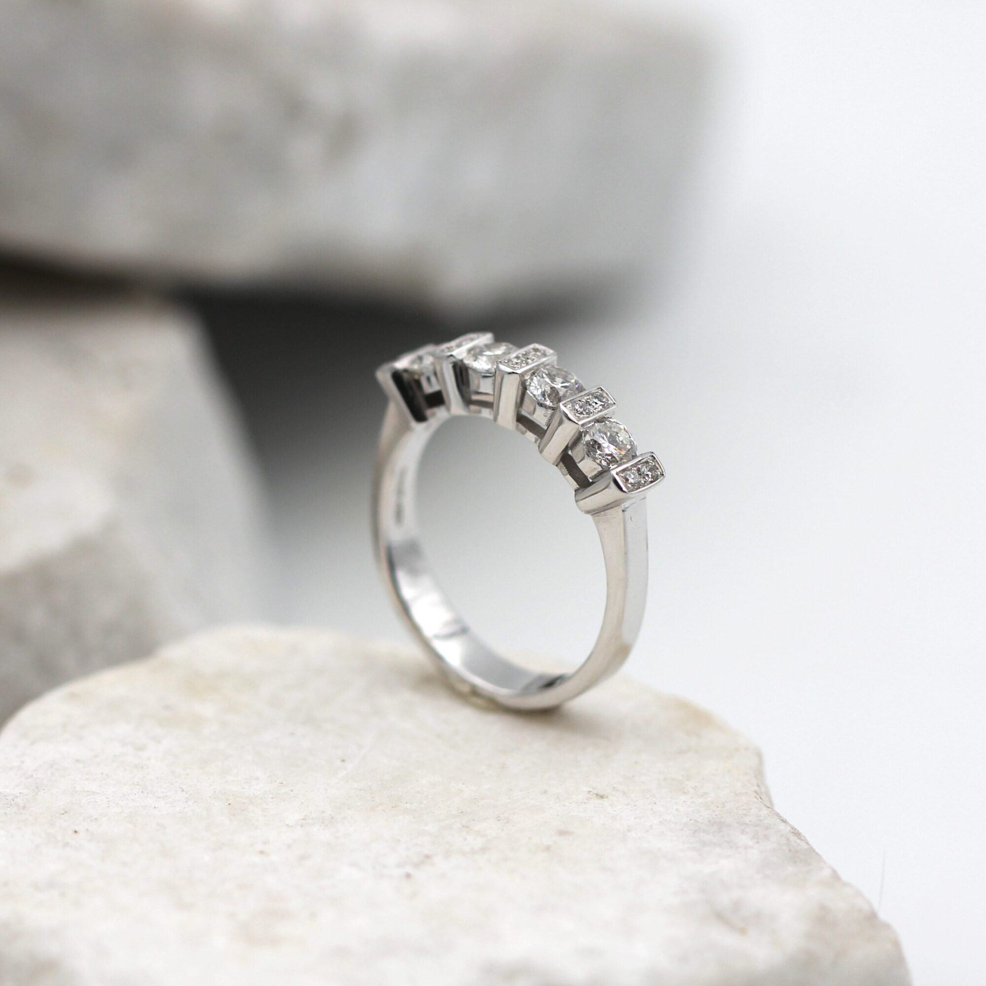Anna Gioielli Traversine Anello Oro Bianco 14 Diamanti 0,91 ct
