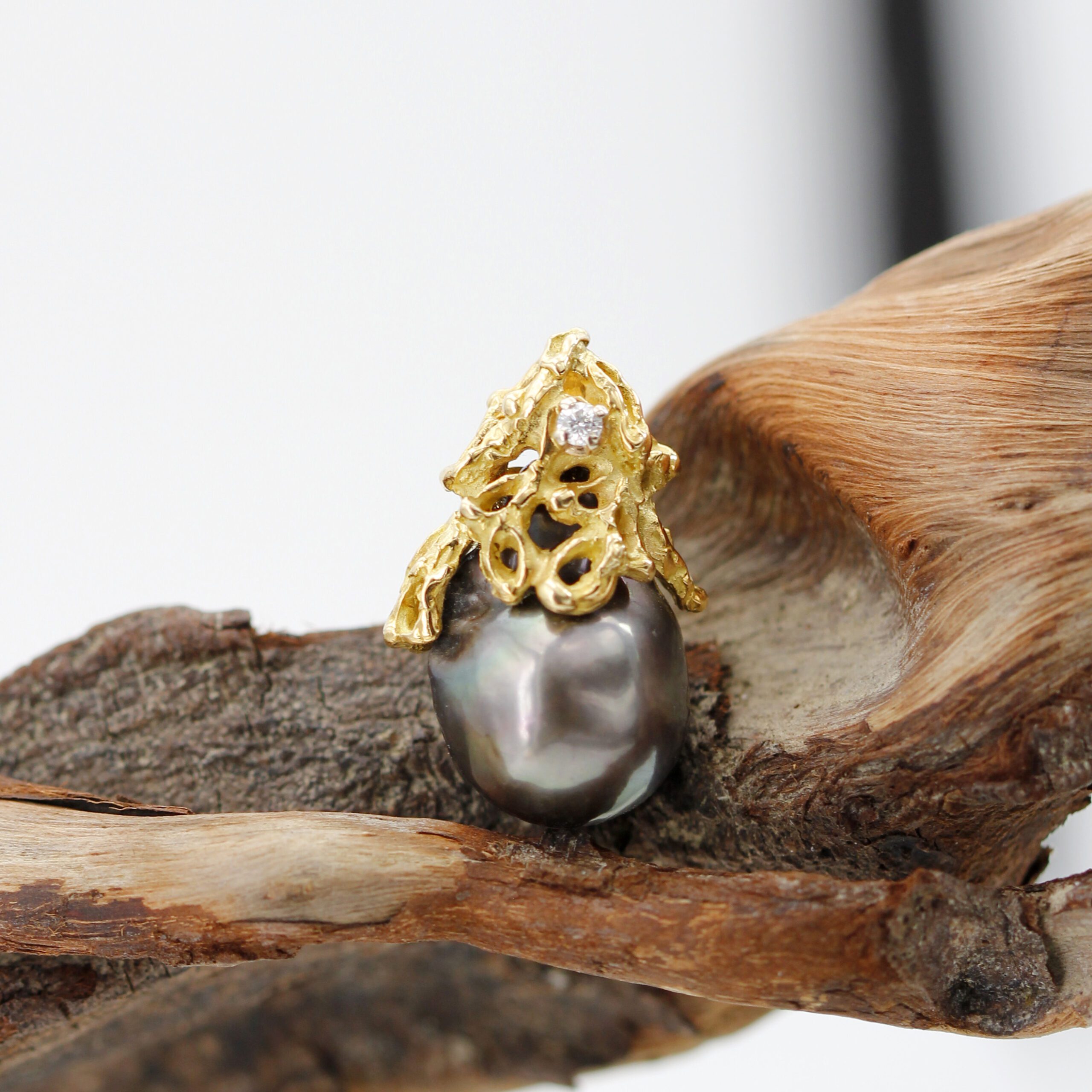 Anna Gioielli Collezione Marte pendente oro perla Tahiti diamante