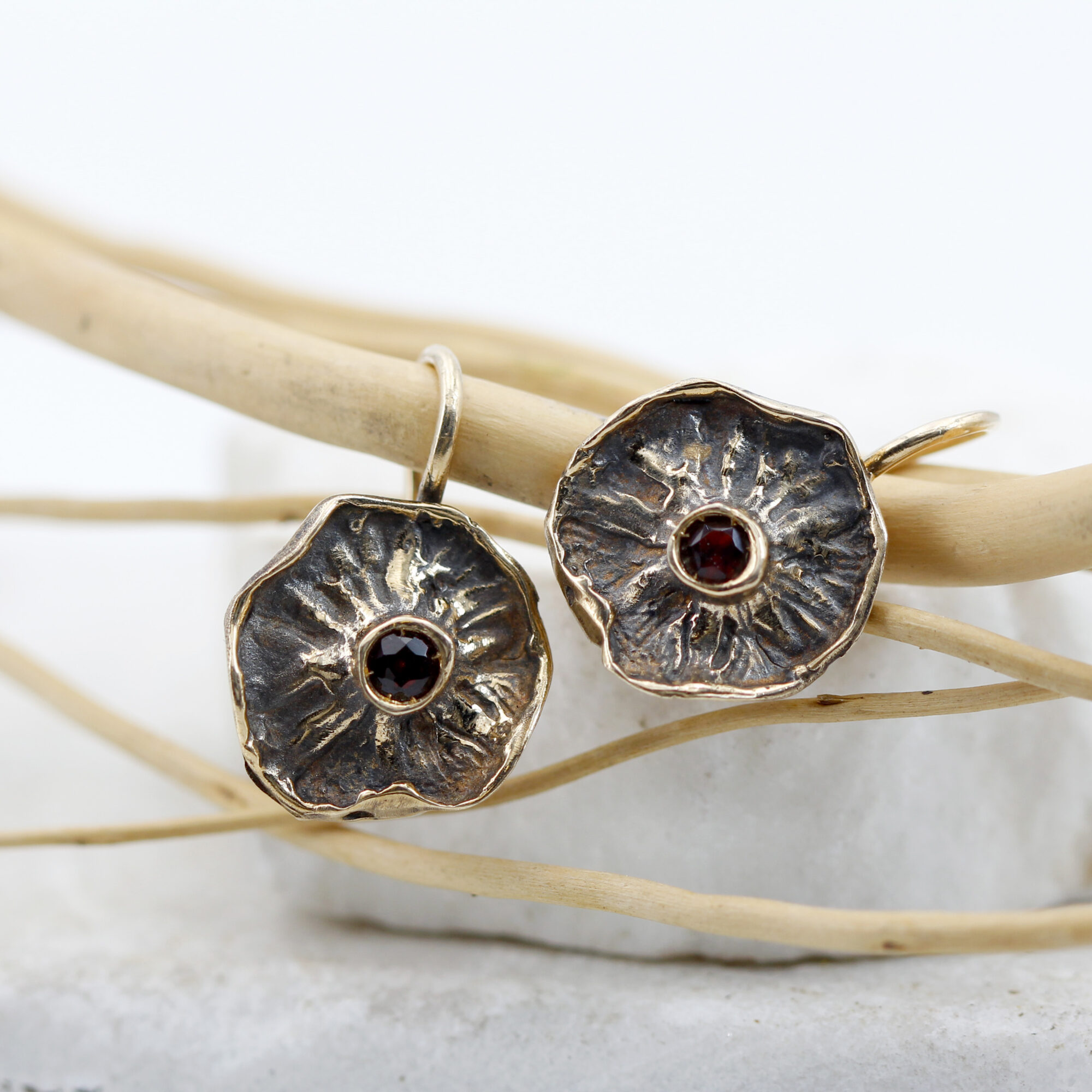 Anna Gioielli Winter Flower Orecchini Bronzo Granati 24 mm