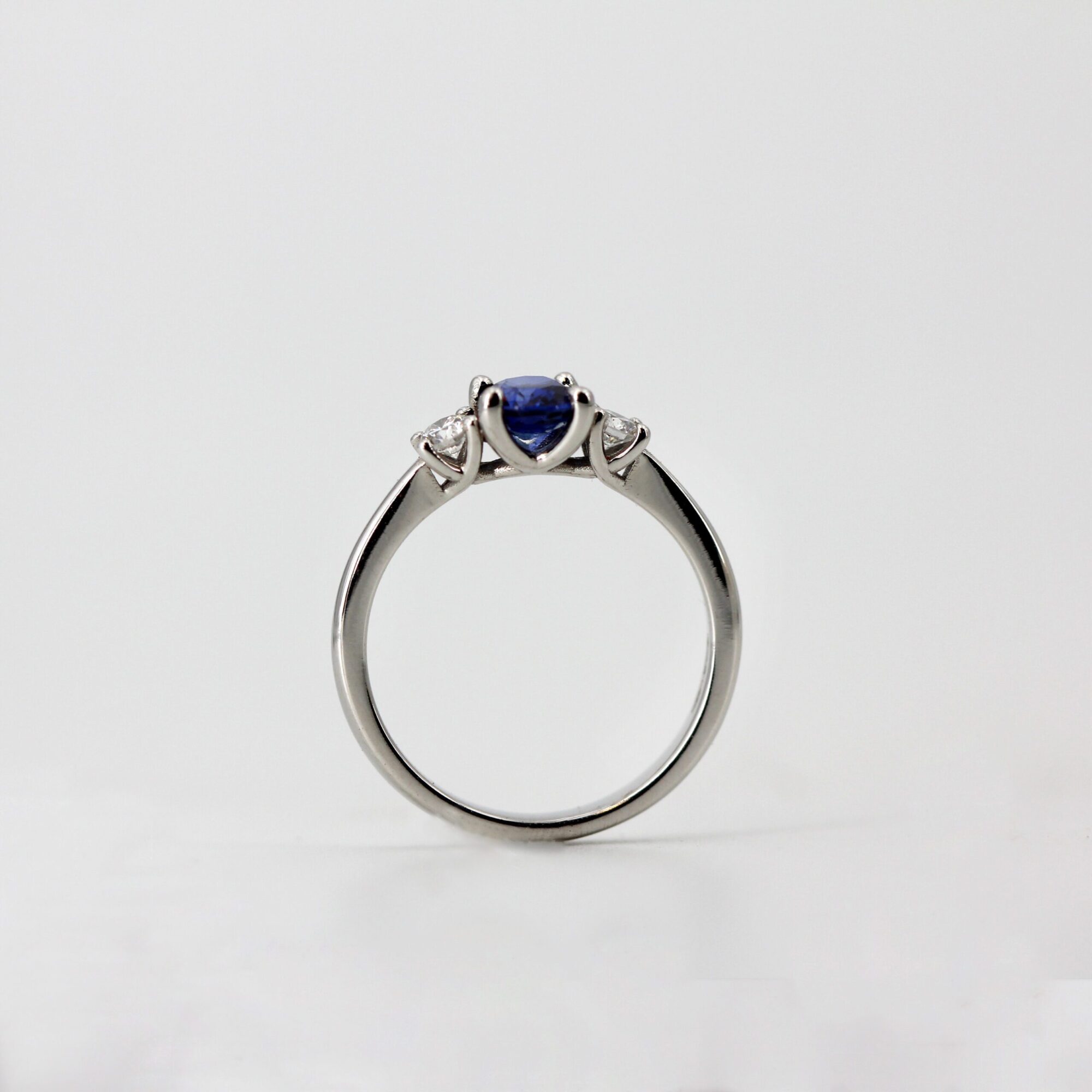 Anna Gioielli Classici anello oro zaffiro ovale diamanti