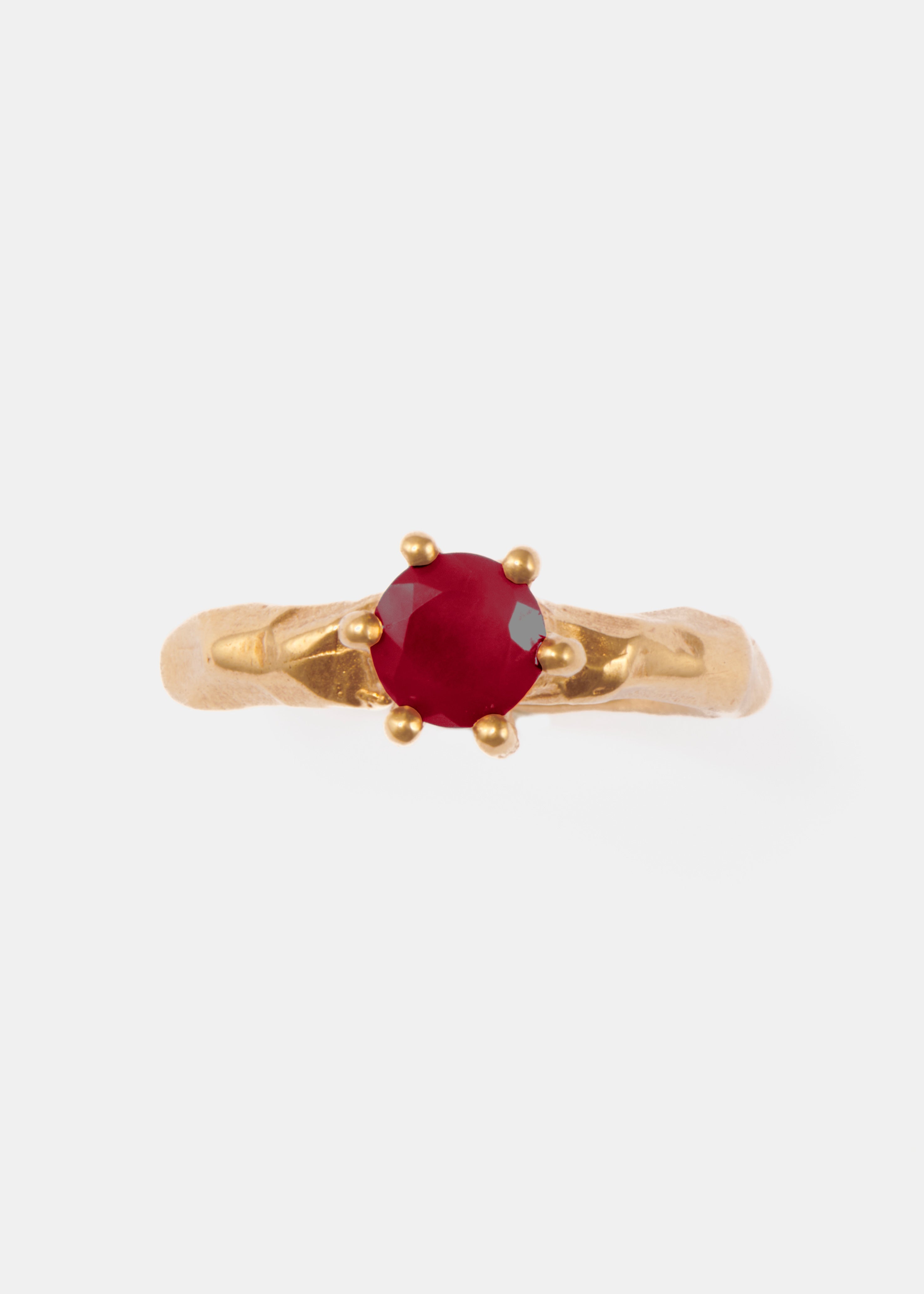 Voodoo Jewels Love Letter Red anello solitario rodolite oro