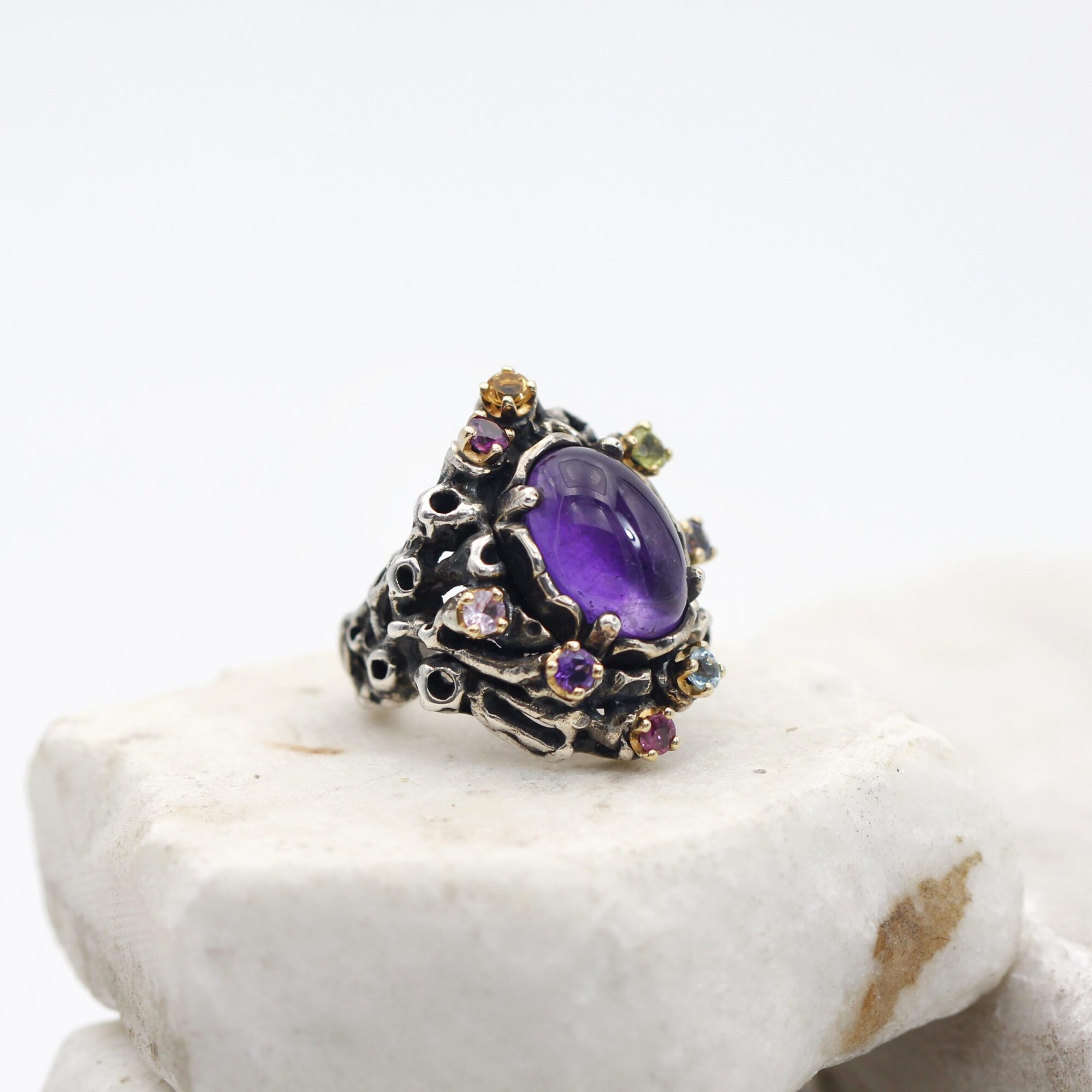 Anna Gioielli Marte Anello ametista cabochon argento oro pavé
