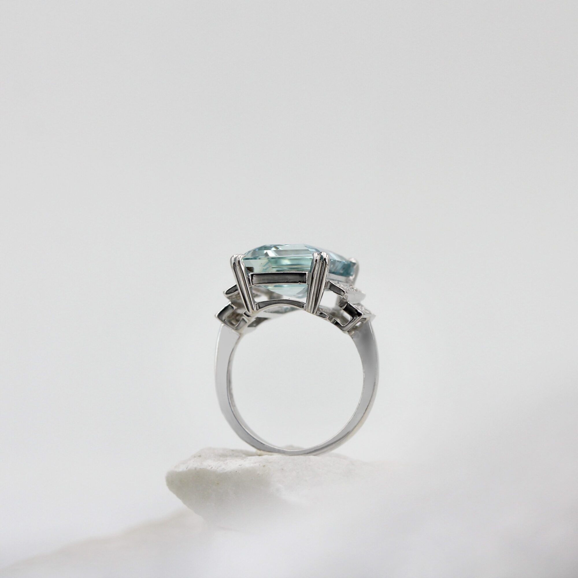 Anna Gioielli Classici anello oro bianco acquamarina 9,90 ct diamanti
