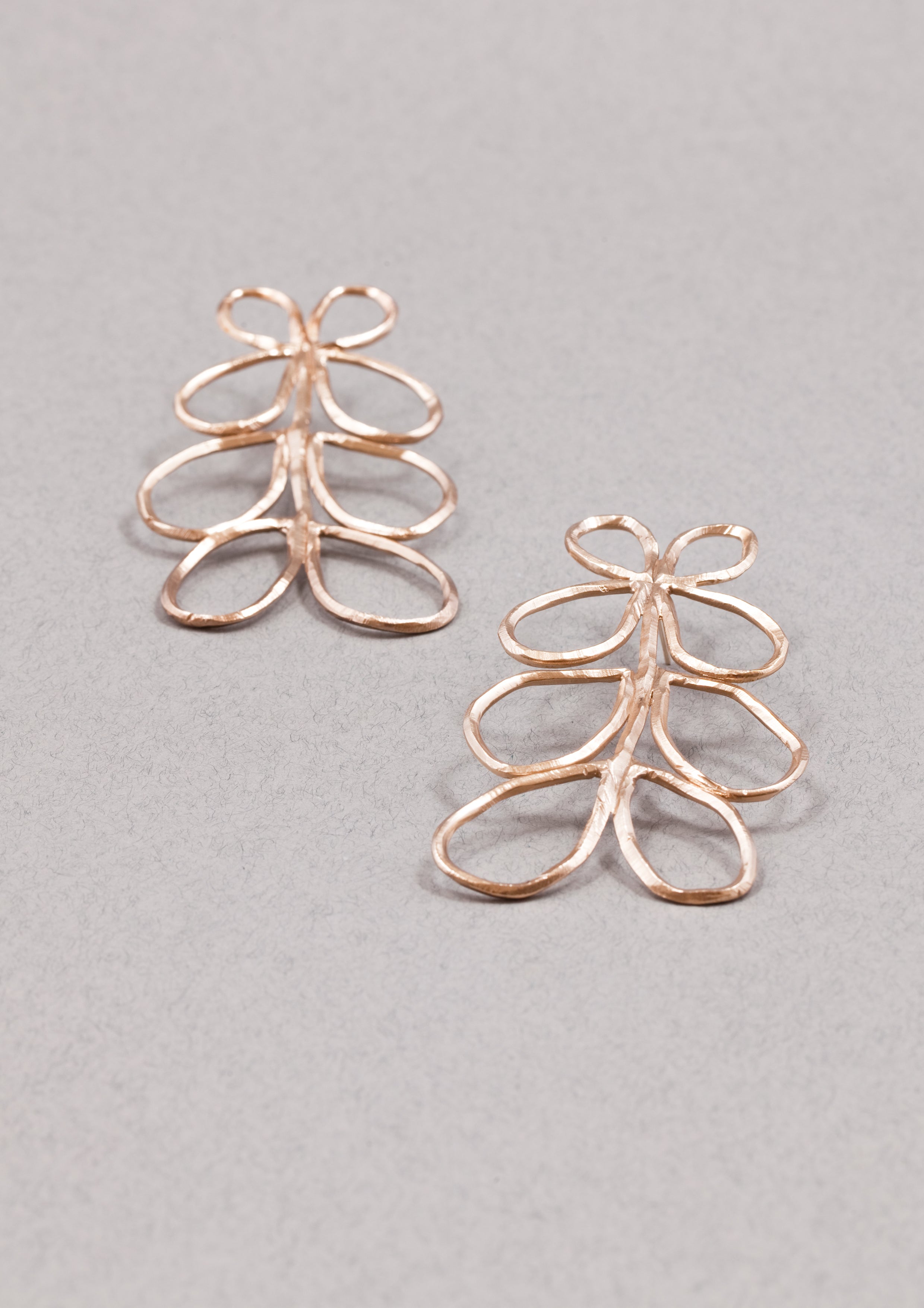 Voodoo Jewels Bold Shapes Petal orecchini bronzo goccia