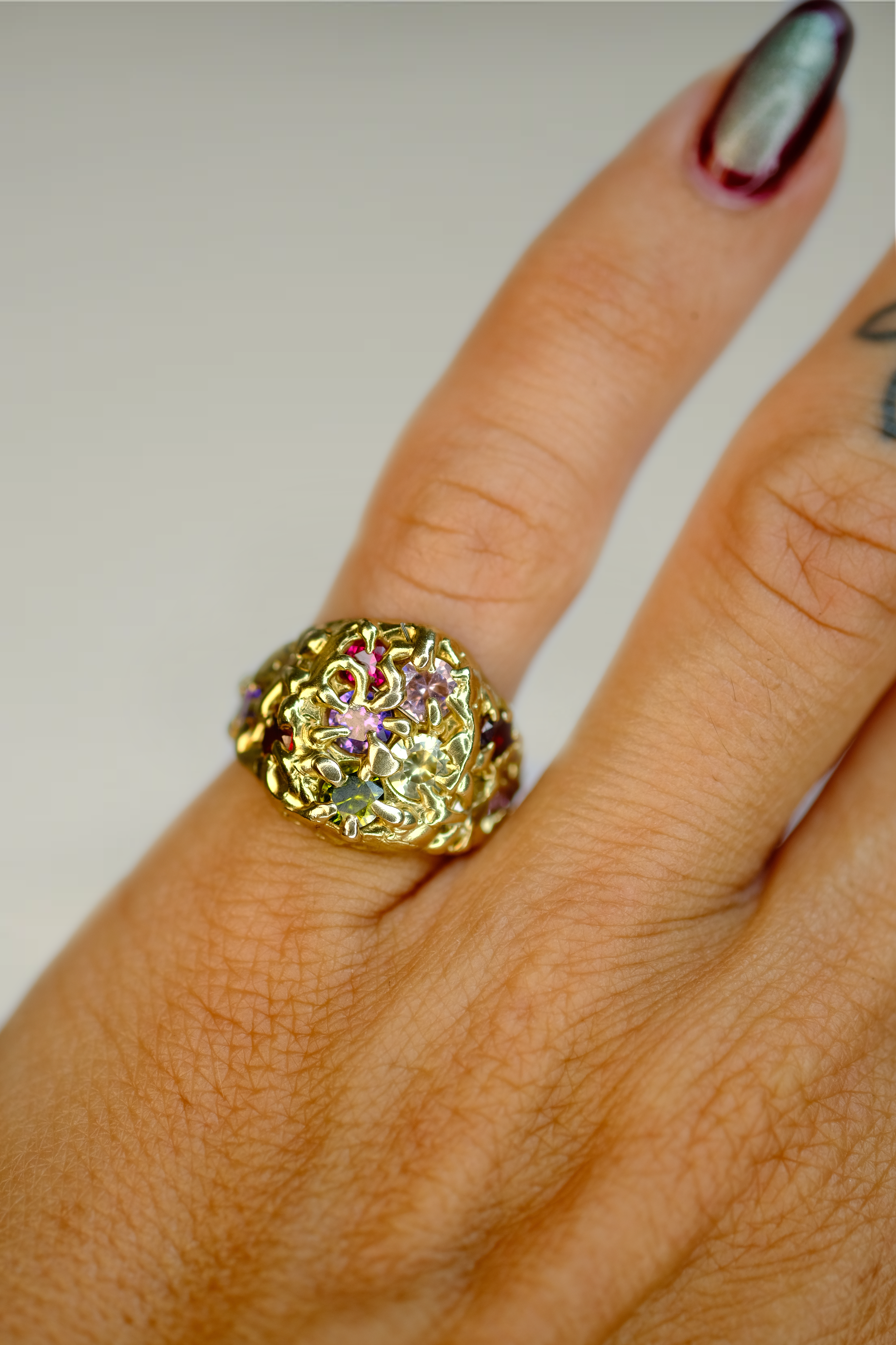 Voodoo Jewels Bold Shapes Solstizio chevalier bronzo dorato