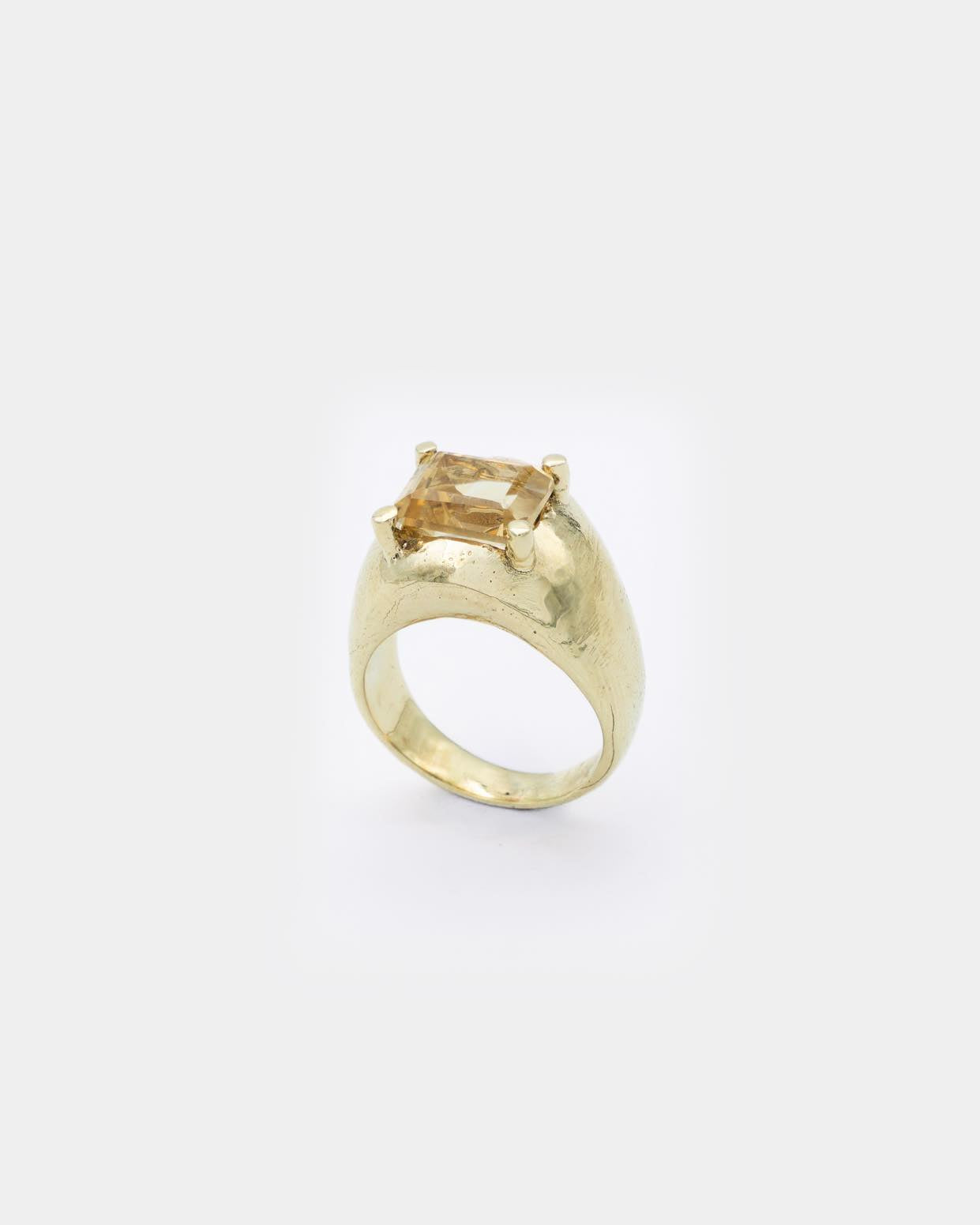 Voodoo Jewels Bold Shapes Elara anello citrino taglio smeraldo
