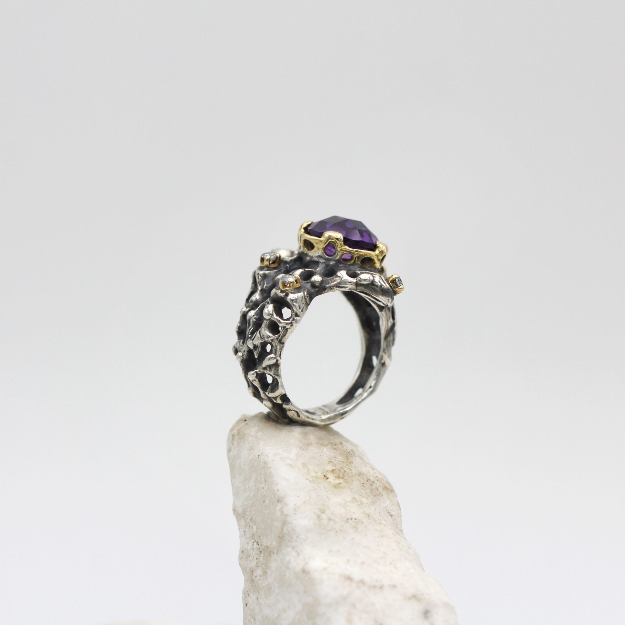 Anna Gioielli Collezione Marte Anello oro ametista diamanti 0,24 ct