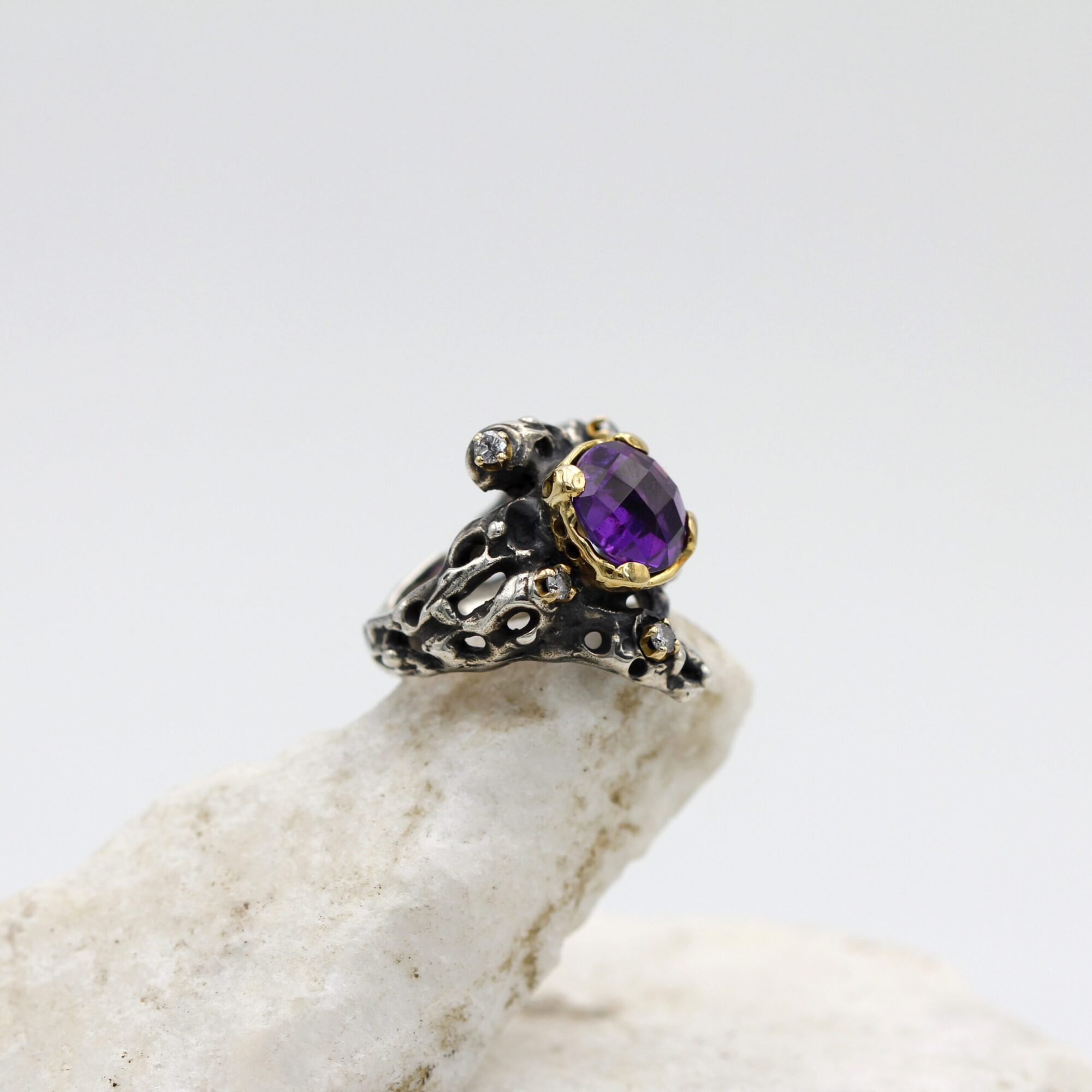Anna Gioielli Collezione Marte Anello oro ametista diamanti 0,24 ct