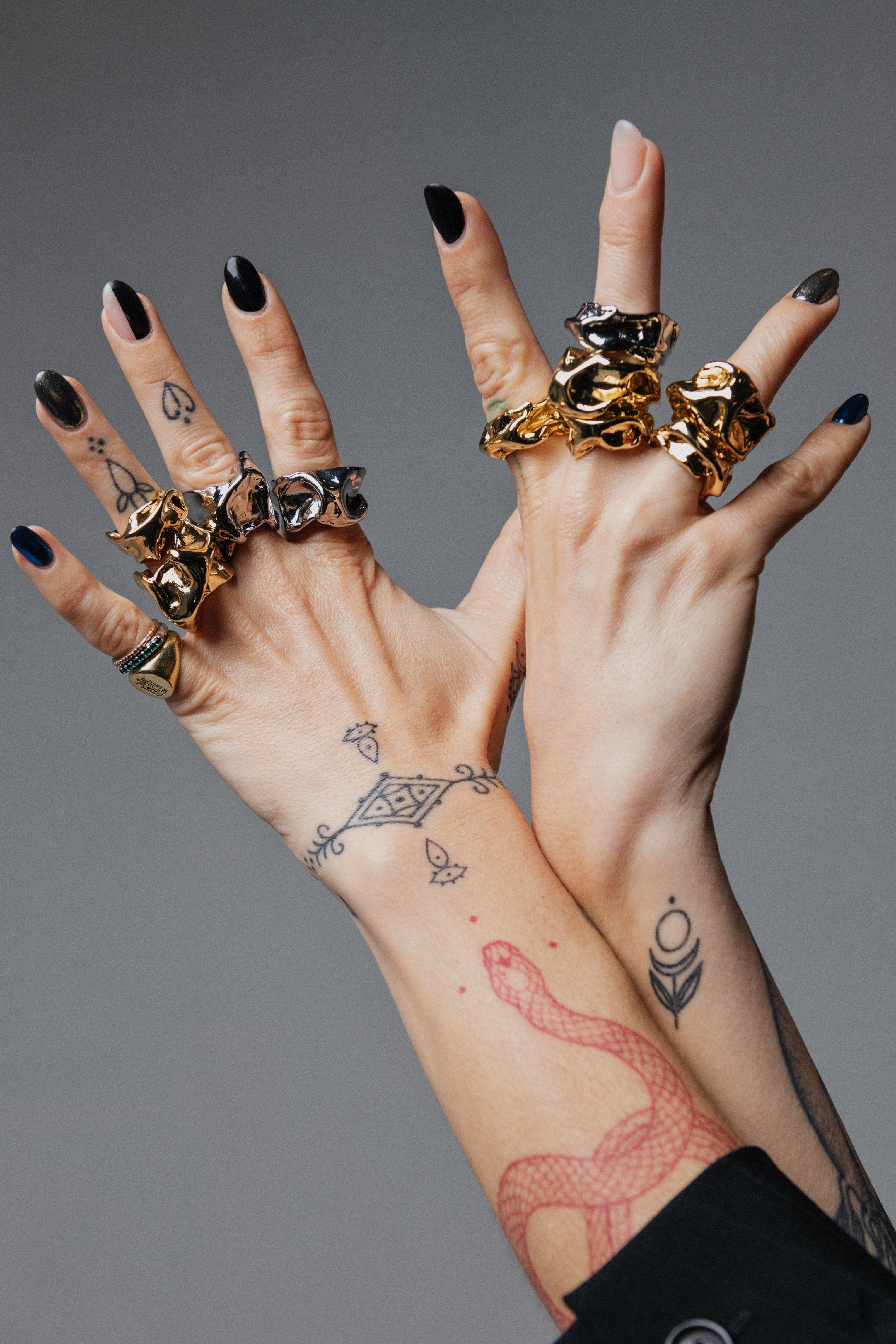Voodoo Jewels Bold Shapes Akame anello bronzo argentato taglia M