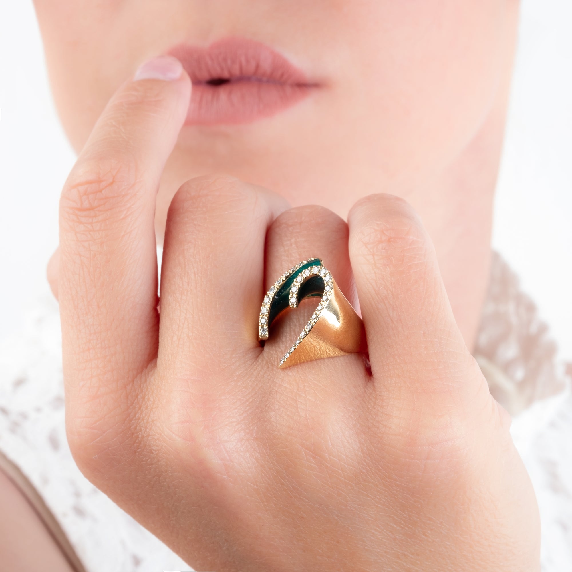 Noi Gioielli Firenze 1873 Onda anello oro giallo diamanti smalto