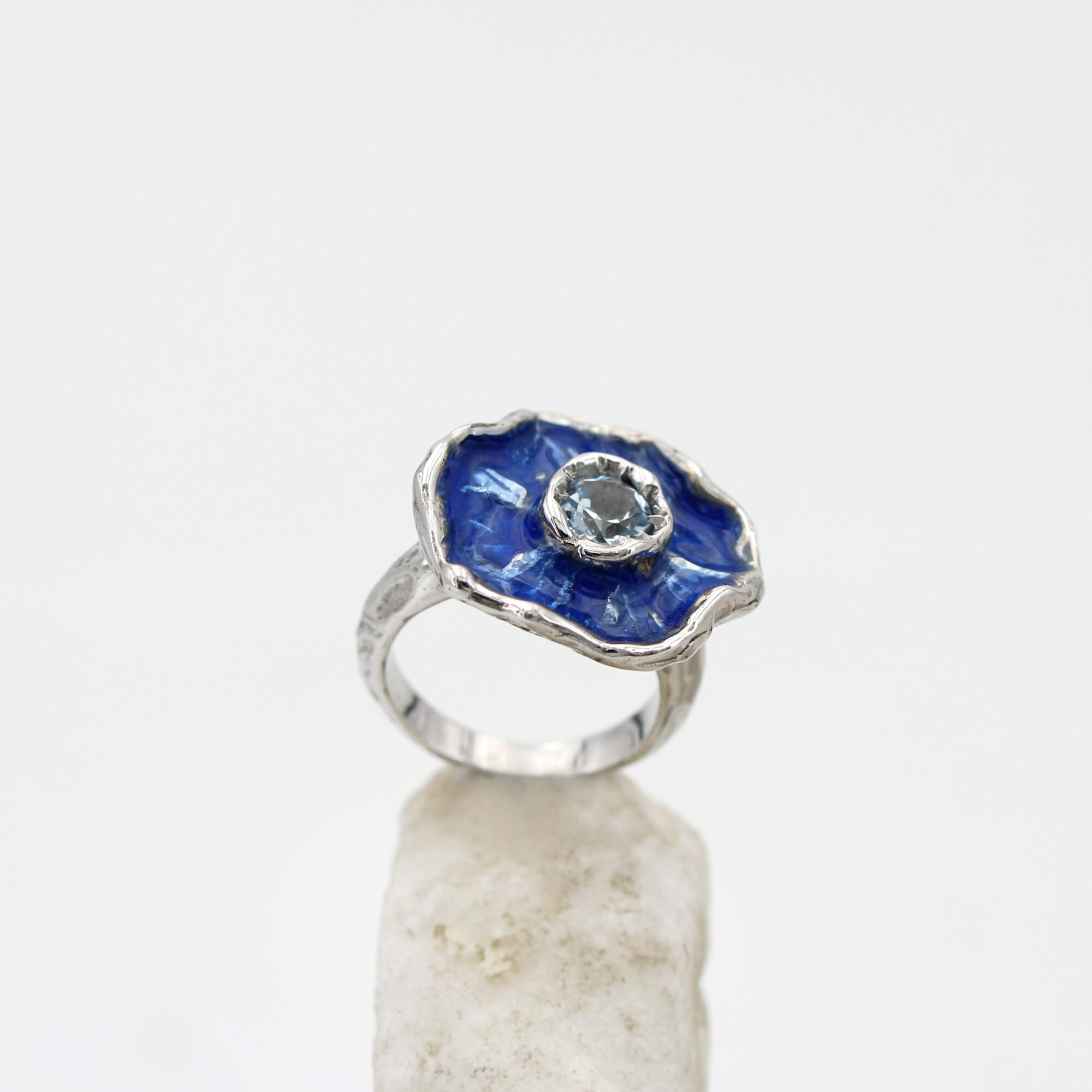Anna Gioielli Winter Flower anello argento topazio blu smalto