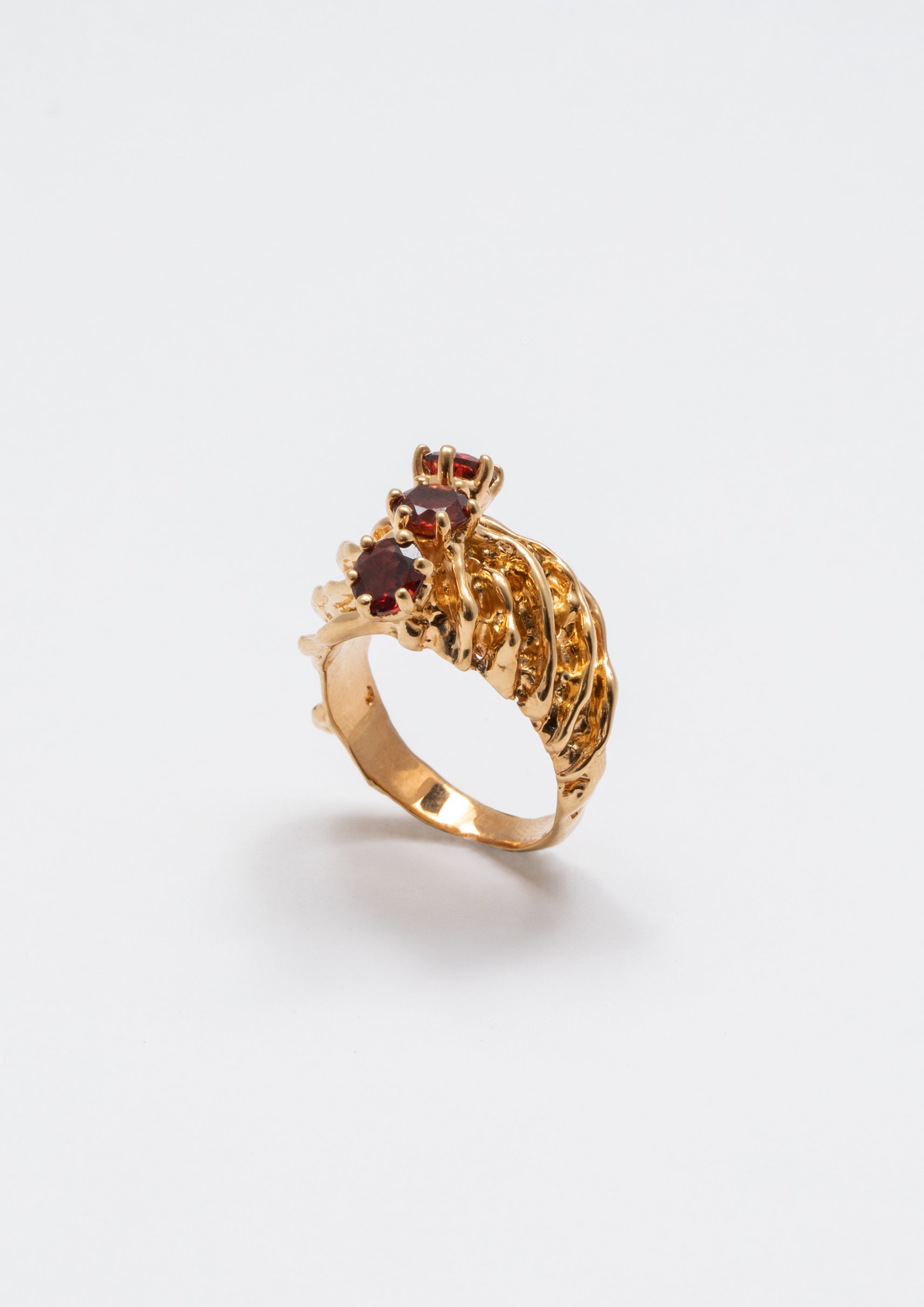 Voodoo Jewels Girl Ocean anello granati argento dorato