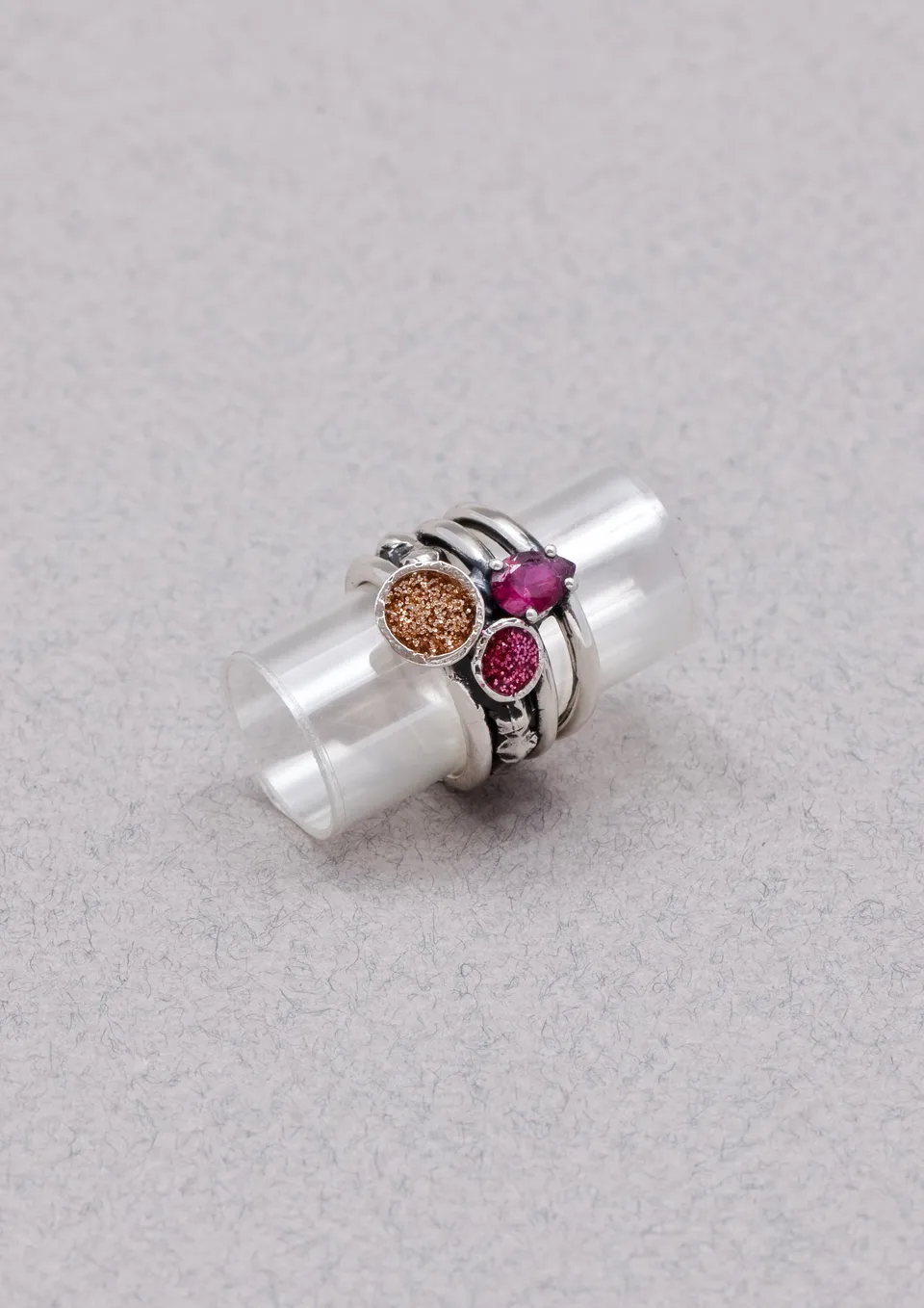 Voodoo Jewels Ambrosia anello argento brunito pietra goccia