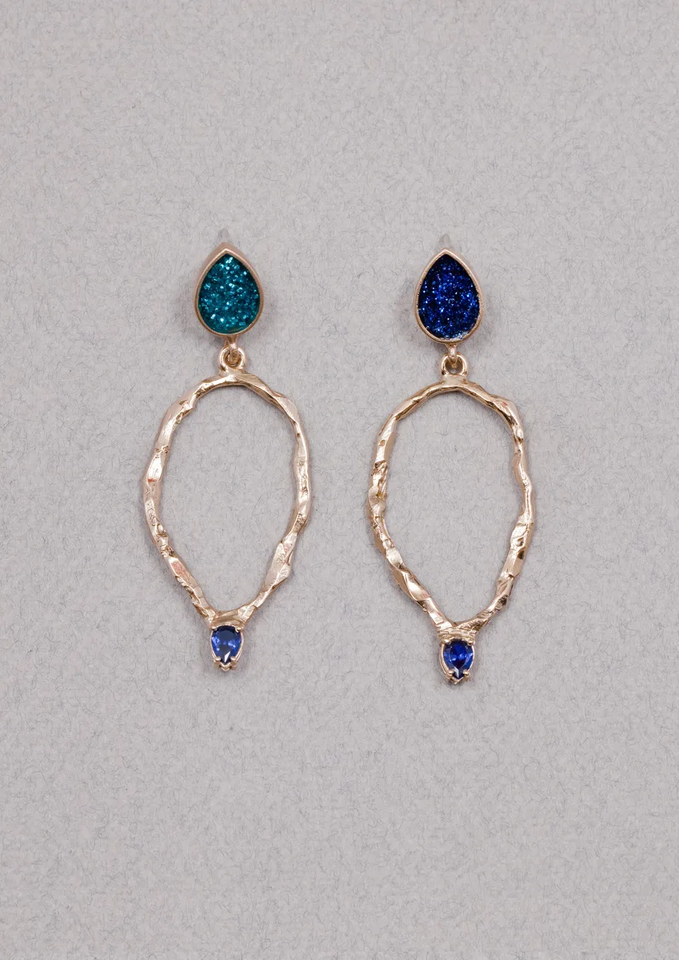 Voodoo Jewels Bold Shapes Fadia orecchini bronzo pietra goccia