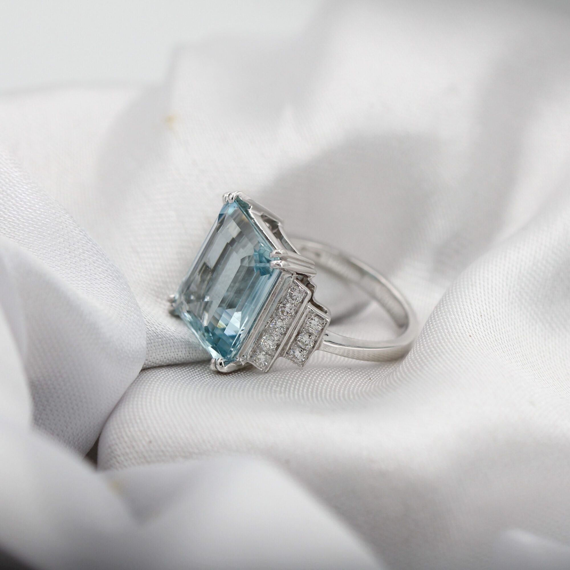 Anna Gioielli Classici anello oro bianco acquamarina 9,90 ct diamanti