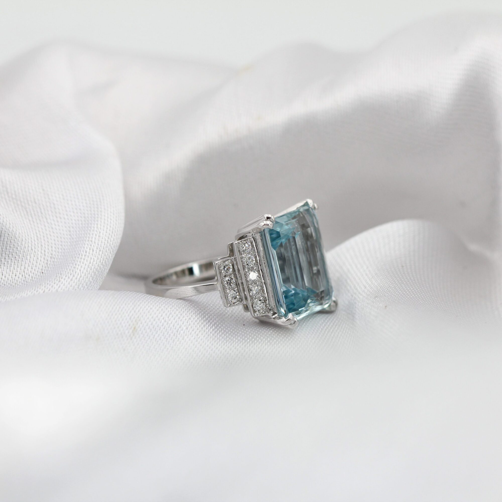 Anna Gioielli Classici anello oro bianco acquamarina 9,90 ct diamanti