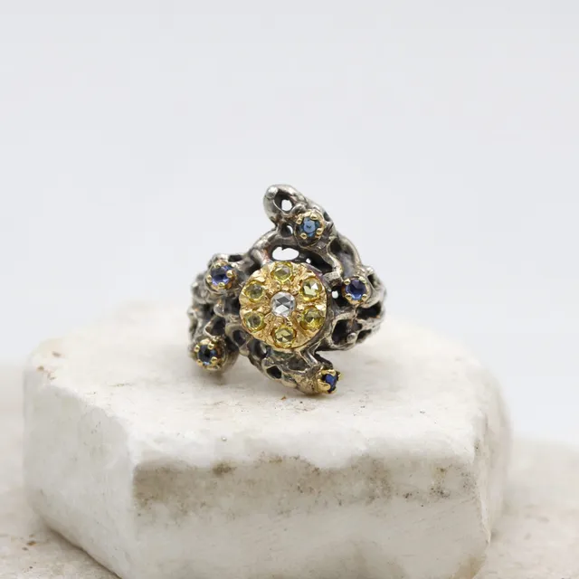 Anna Gioielli Collezione Marte anello oro zaffiri diamante