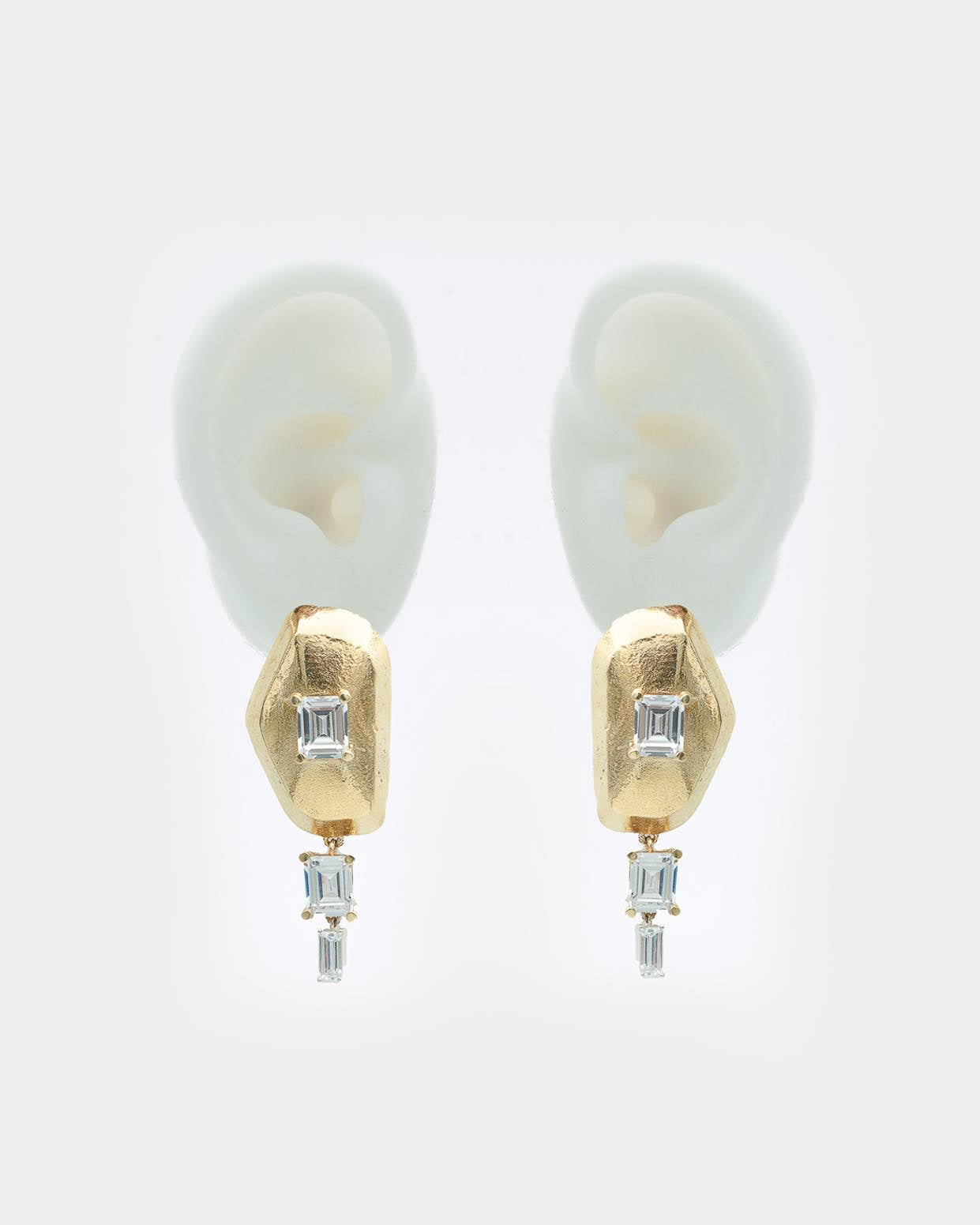 Voodoo Jewels Bold Shapes Carme orecchini zircone smeraldo