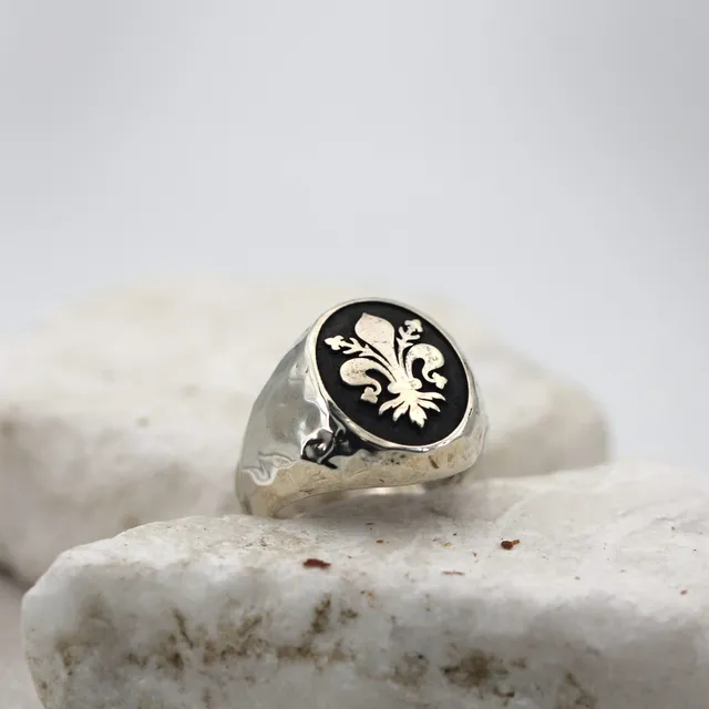 Anna Gioielli Collezione Uomo anello argento giglio fiorentino