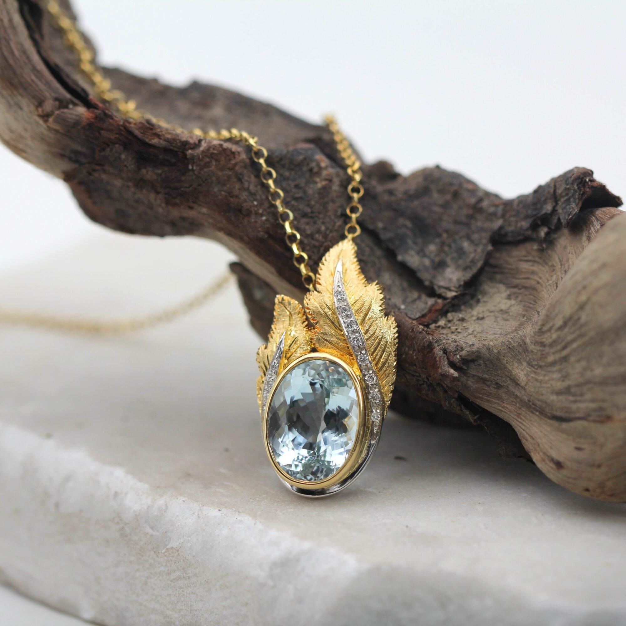 Anna Gioielli Stile Orafo Fiorentino pendente oro acquamarina 10.43 ct