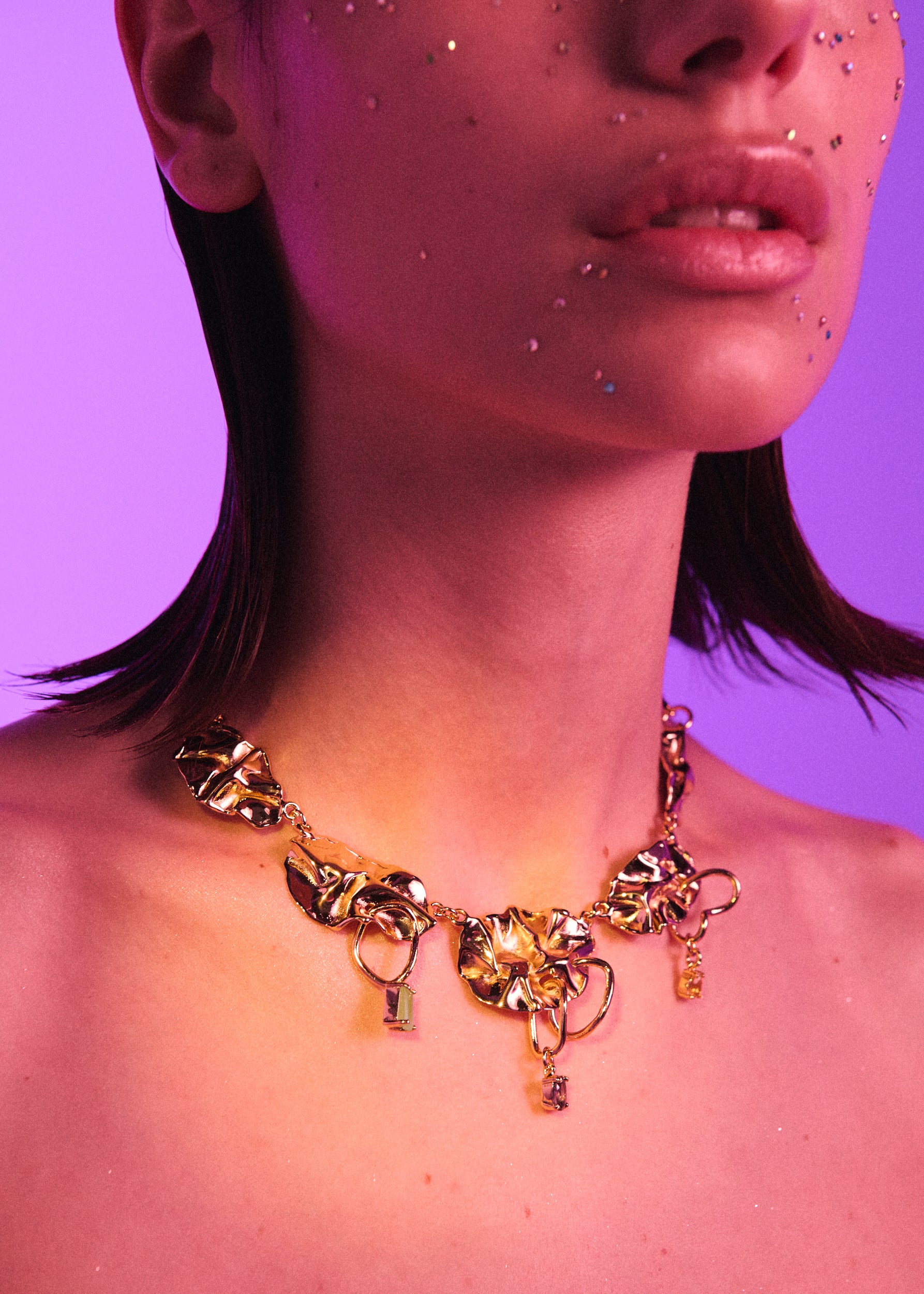 Voodoo Jewels Bold Shapes Merida collana oro charms pietre