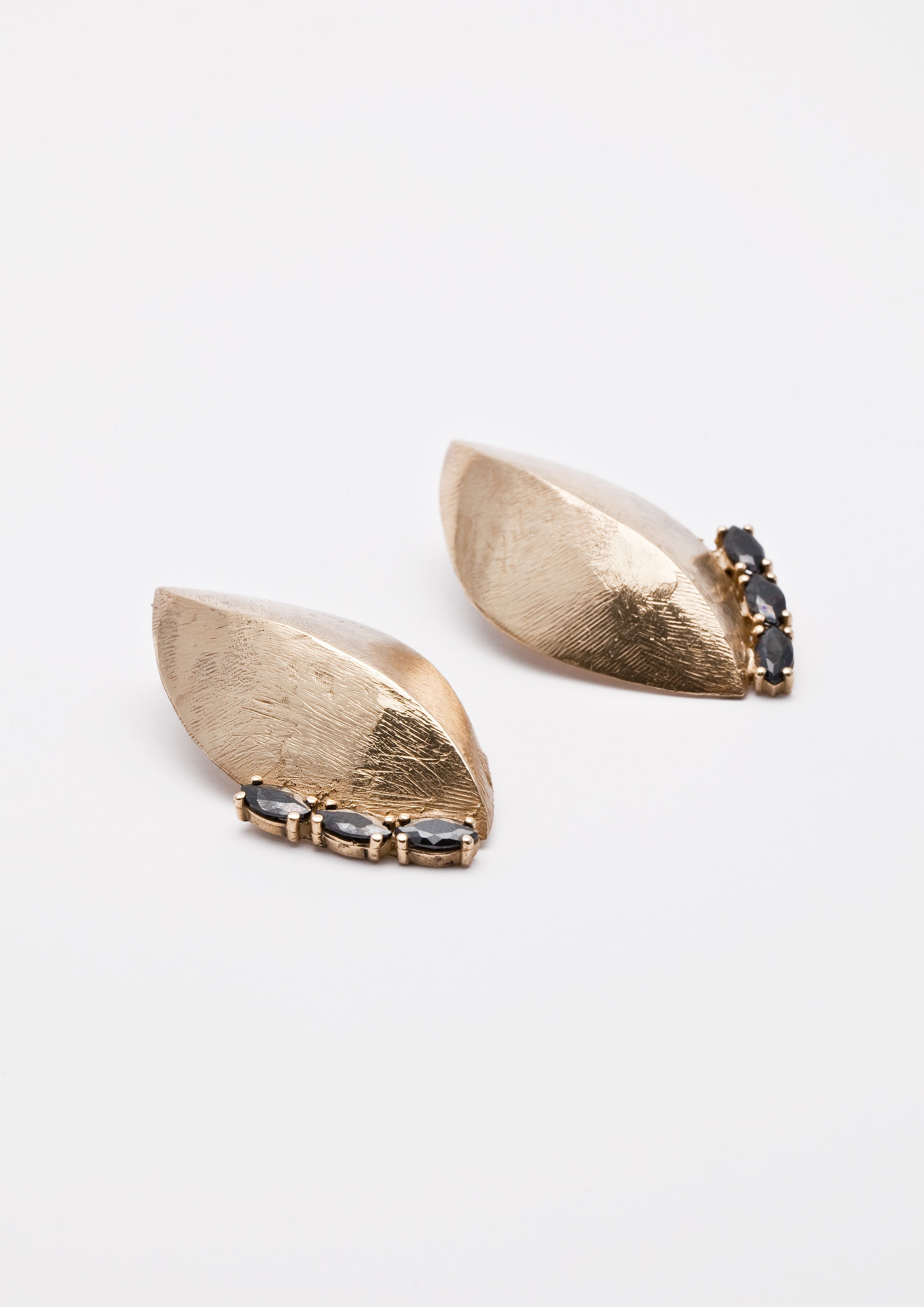 Voodoo Jewels Bold Shapes Cami orecchini bronzo pietre