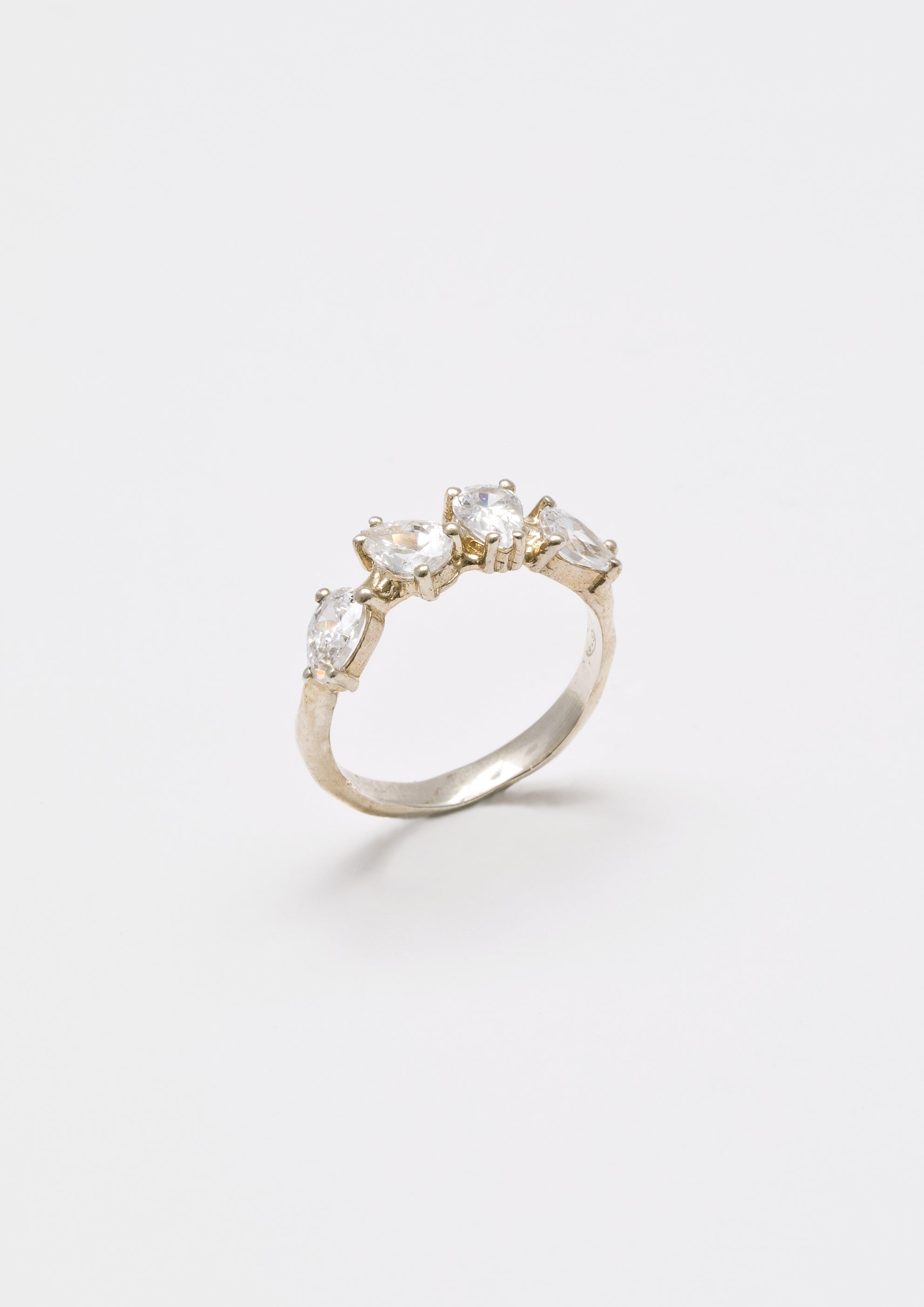 Voodoo Jewels Bold Shapes Taitle anello argento goccia M