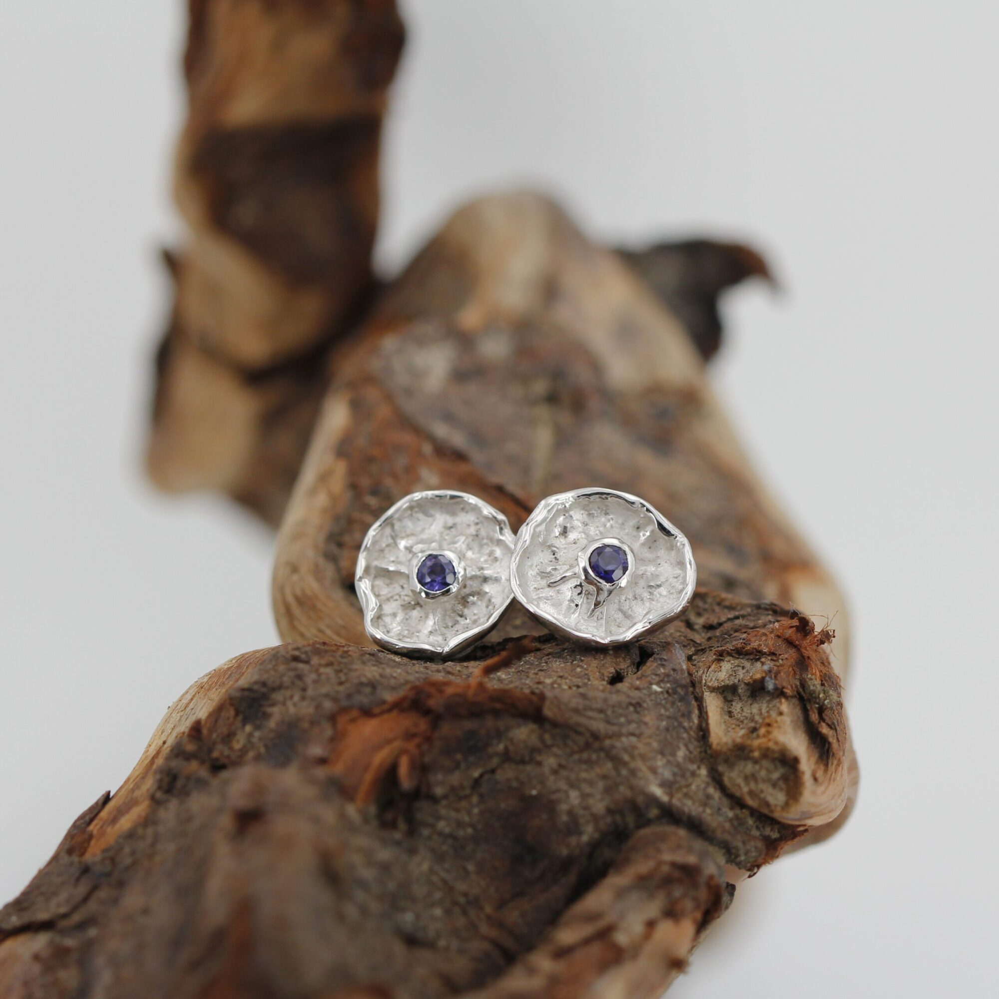 Anna Gioielli Winter Flower orecchini argento fiore iolite naturale