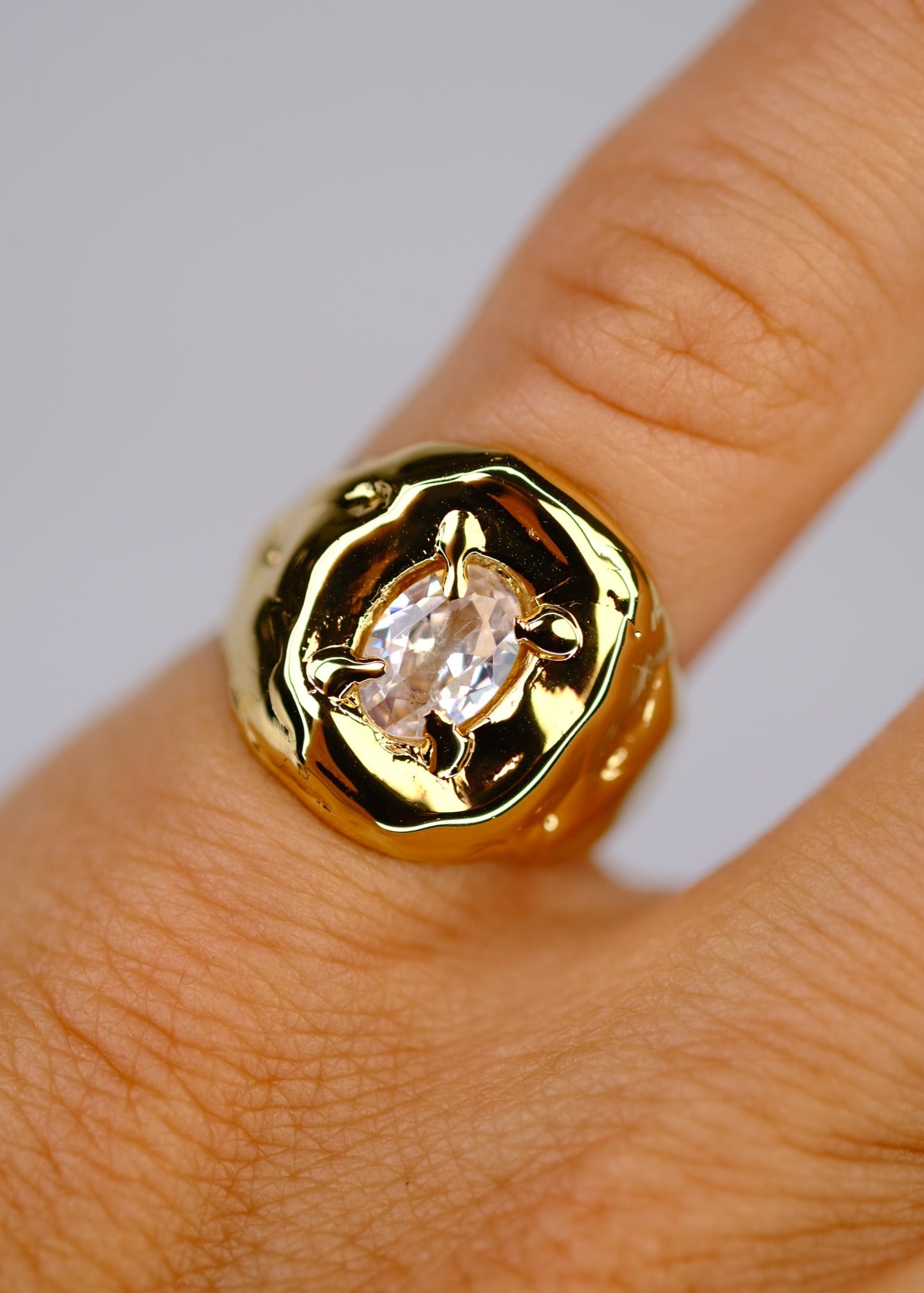 Voodoo Jewels Equinoctium anello sigillo bronzo zircone bianco