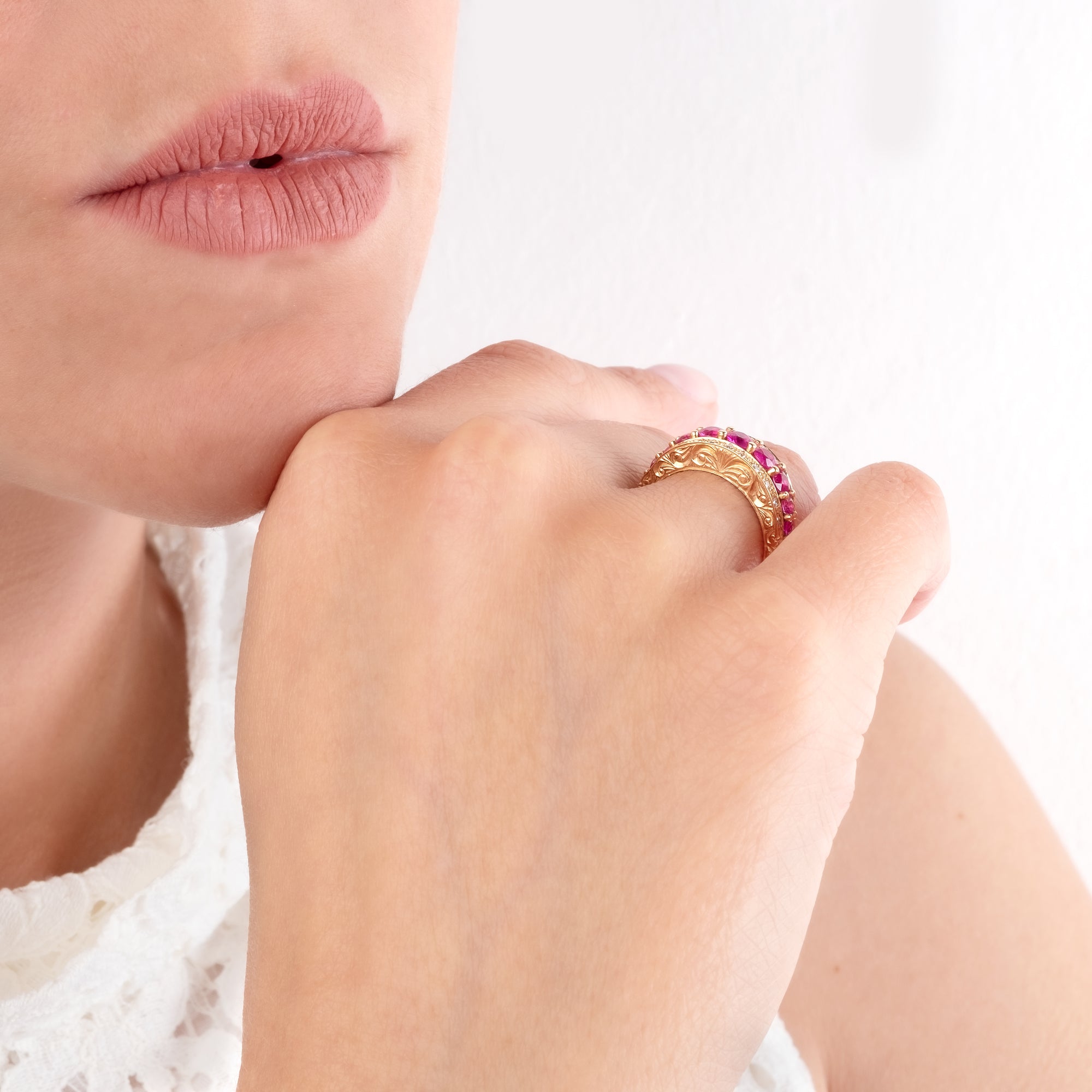 Noi Gioielli Ornato anello oro rosa 18kt rubino 1,44 ct