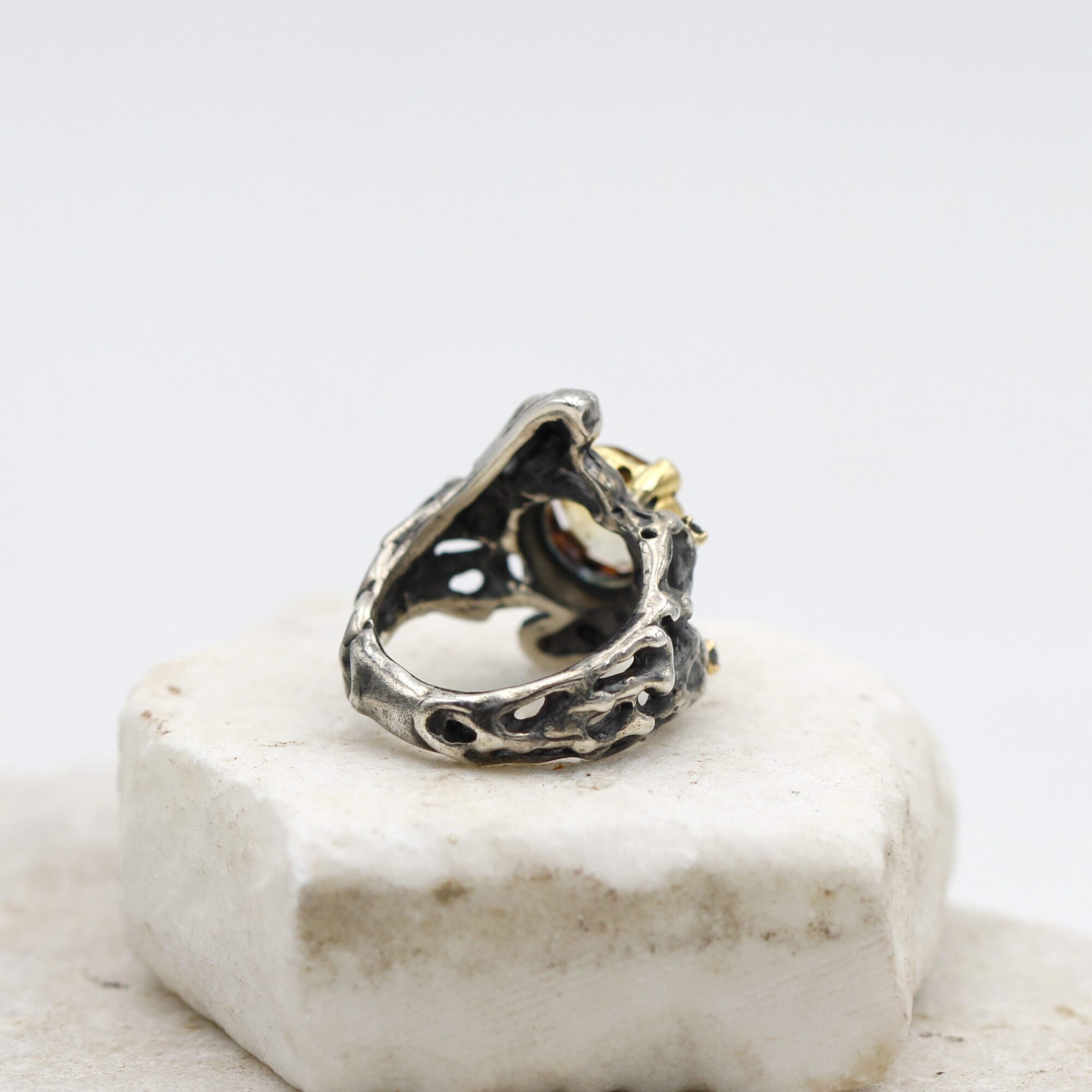 Anna Gioielli Collezione Marte anello citrino diamanti grigi
