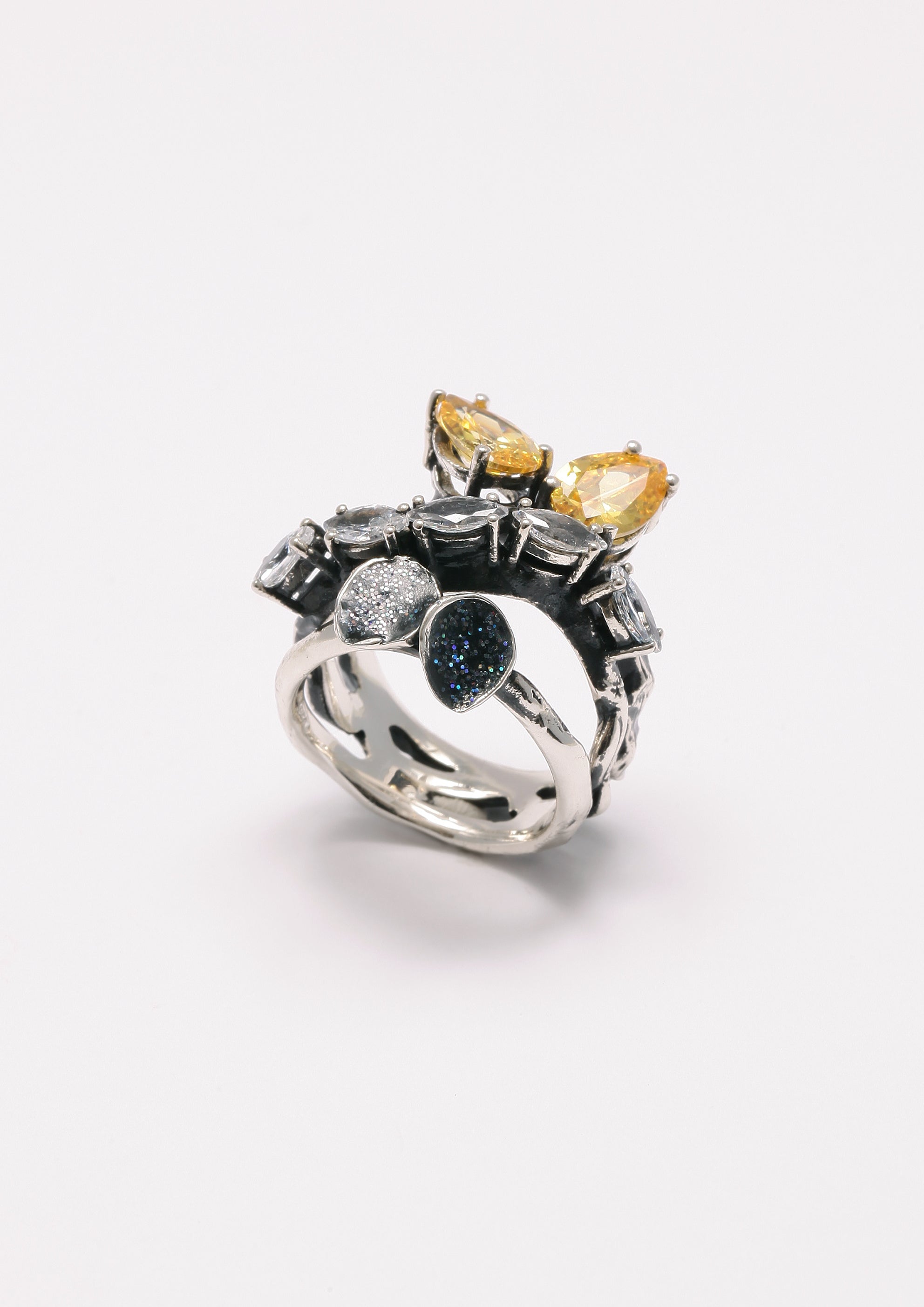 Voodoo Jewels Bold Shapes White Gynura Ring anello argento