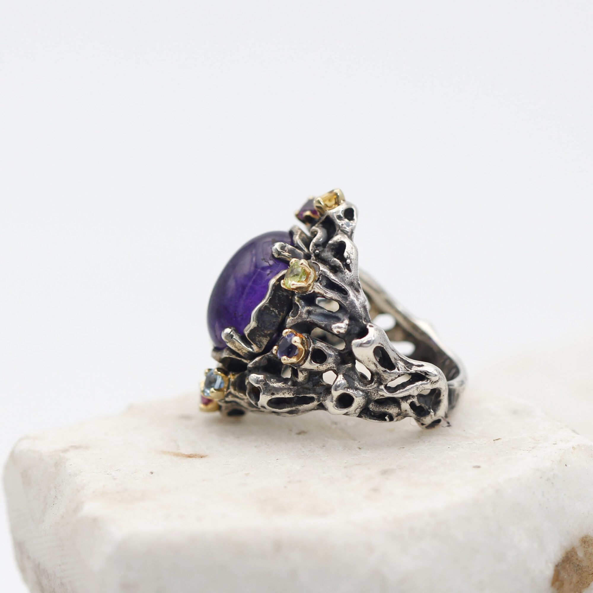 Anna Gioielli Marte Anello ametista cabochon argento oro pavé