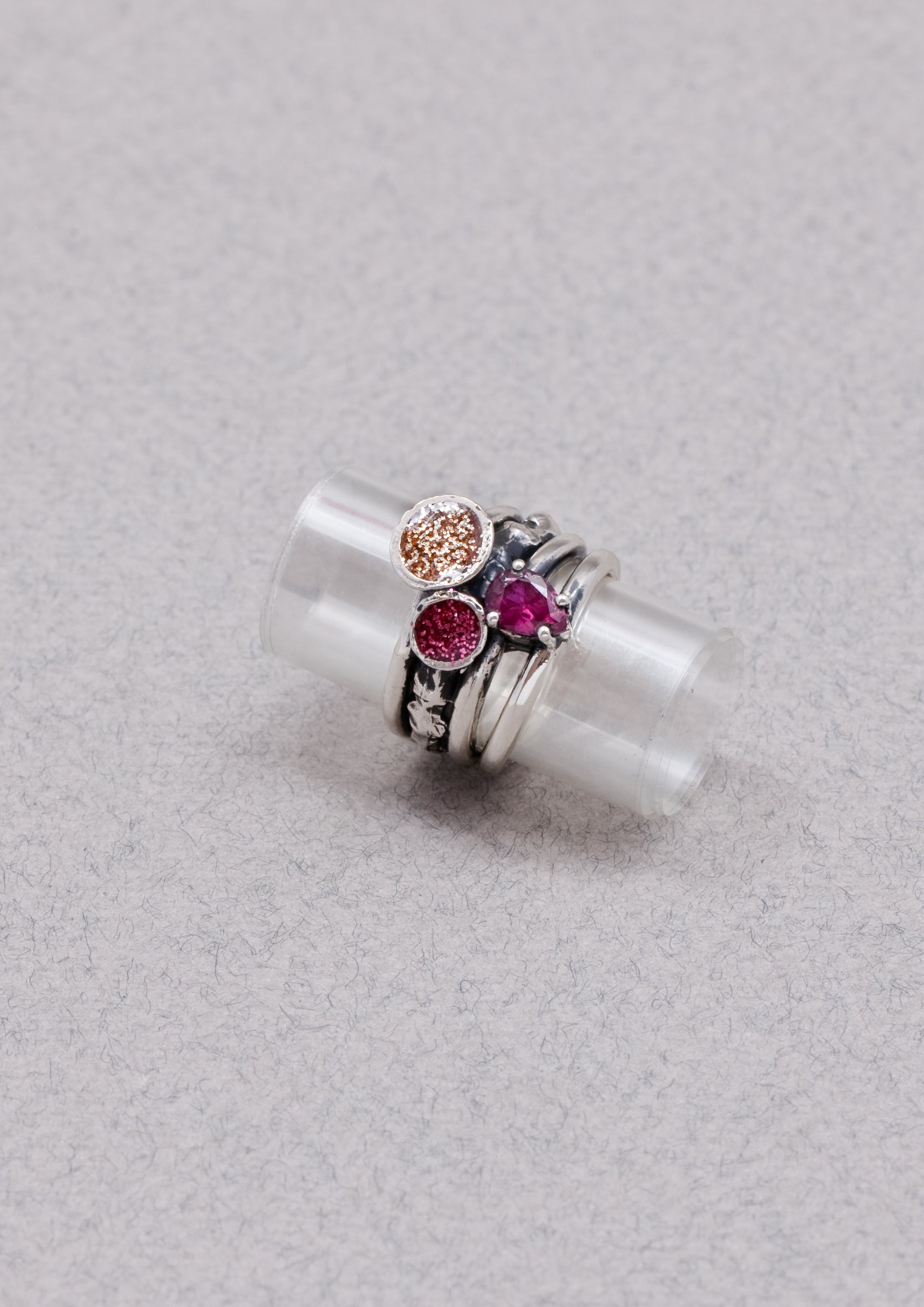 Voodoo Jewels Ambrosia anello argento brunito pietra goccia