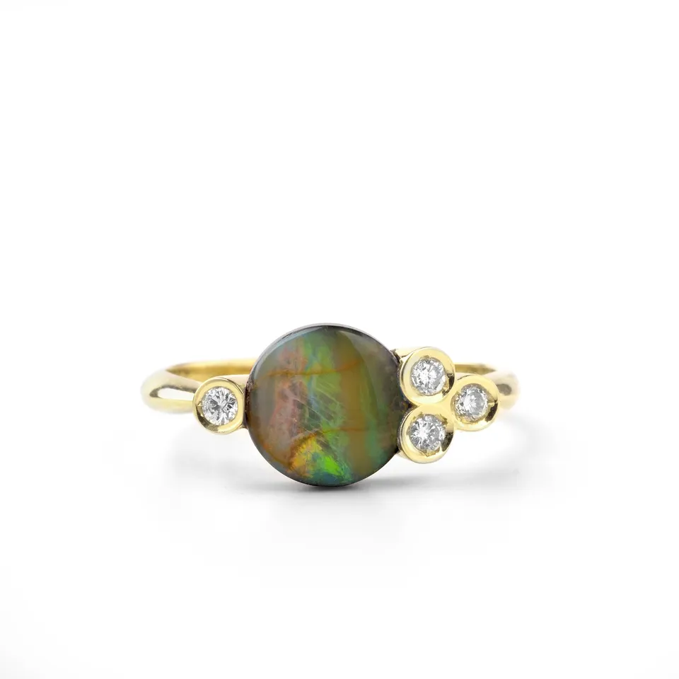 Noi Gioielli Unico anello oro giallo opale boulder diamanti