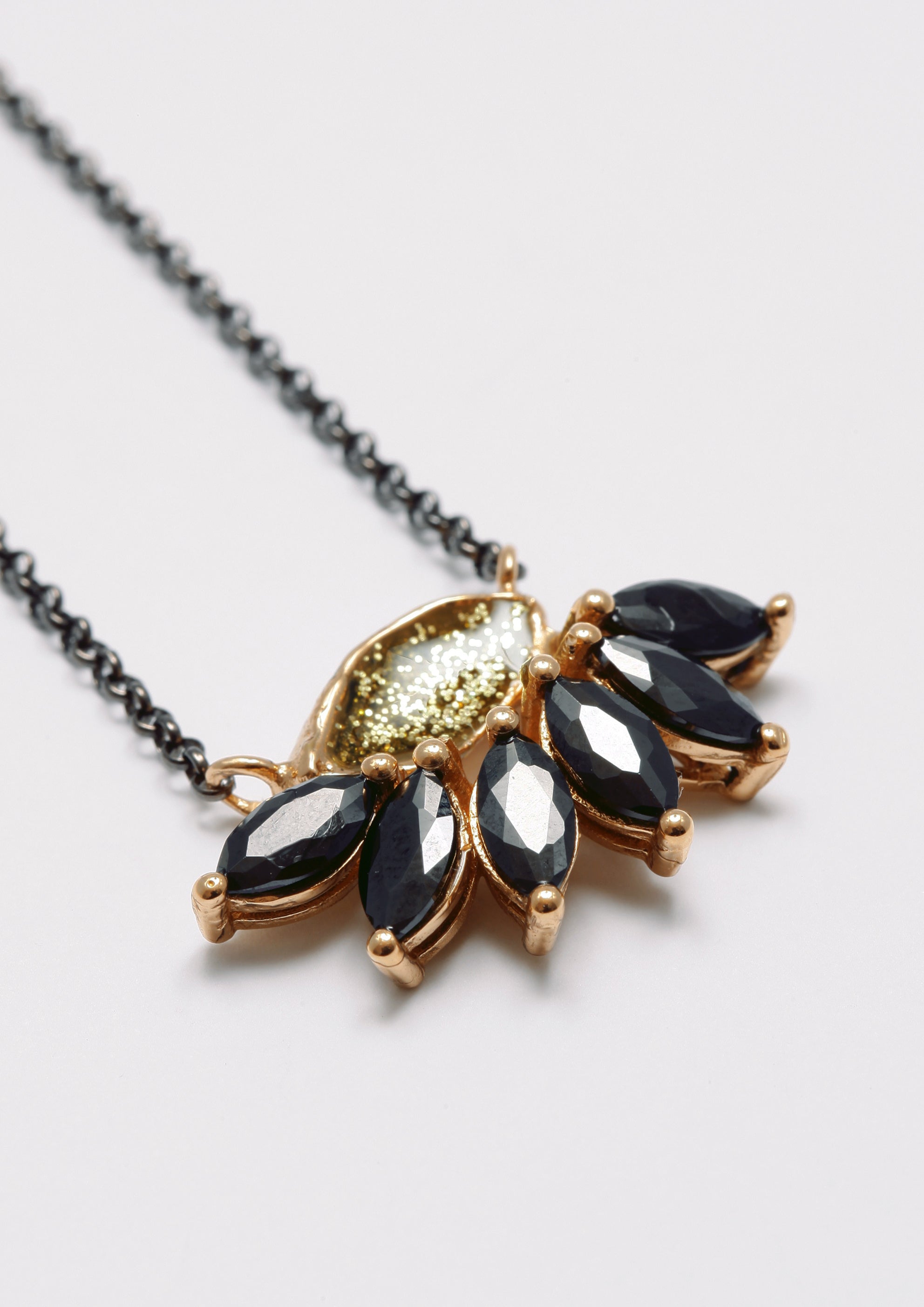 Voodoo Jewels Bold Shapes Ruellia collana verde catena 60