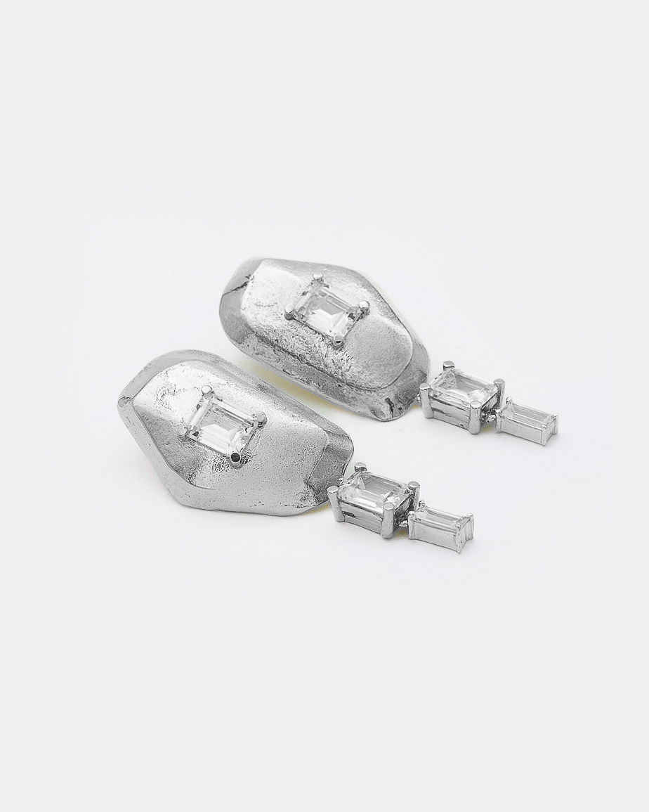 Voodoo Jewels Bold Shapes Carme orecchini bronzo zircone